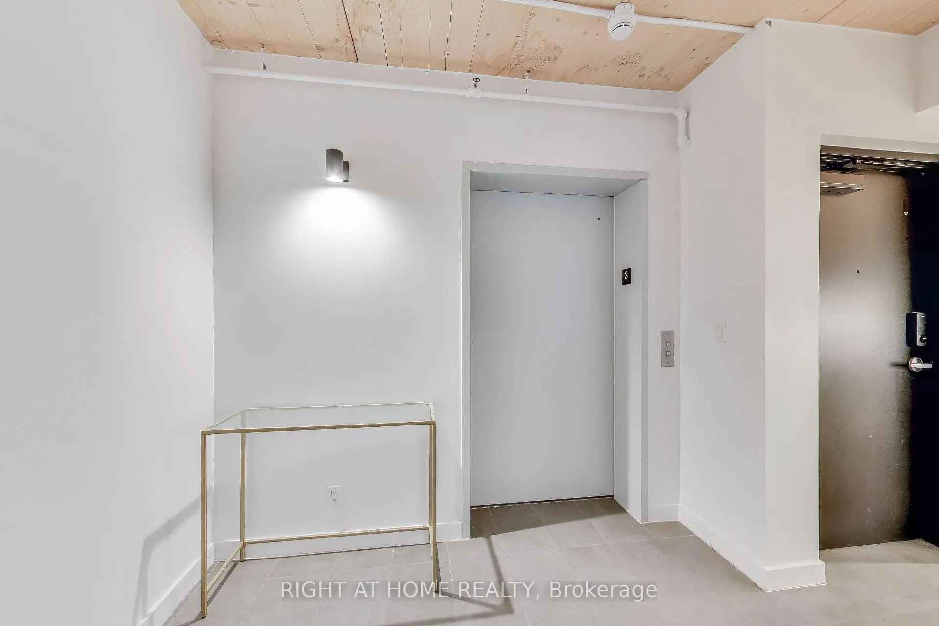 Photo 2 of Unit 301, 1604 Queen Street E, Toronto, The Beaches — HOMEH