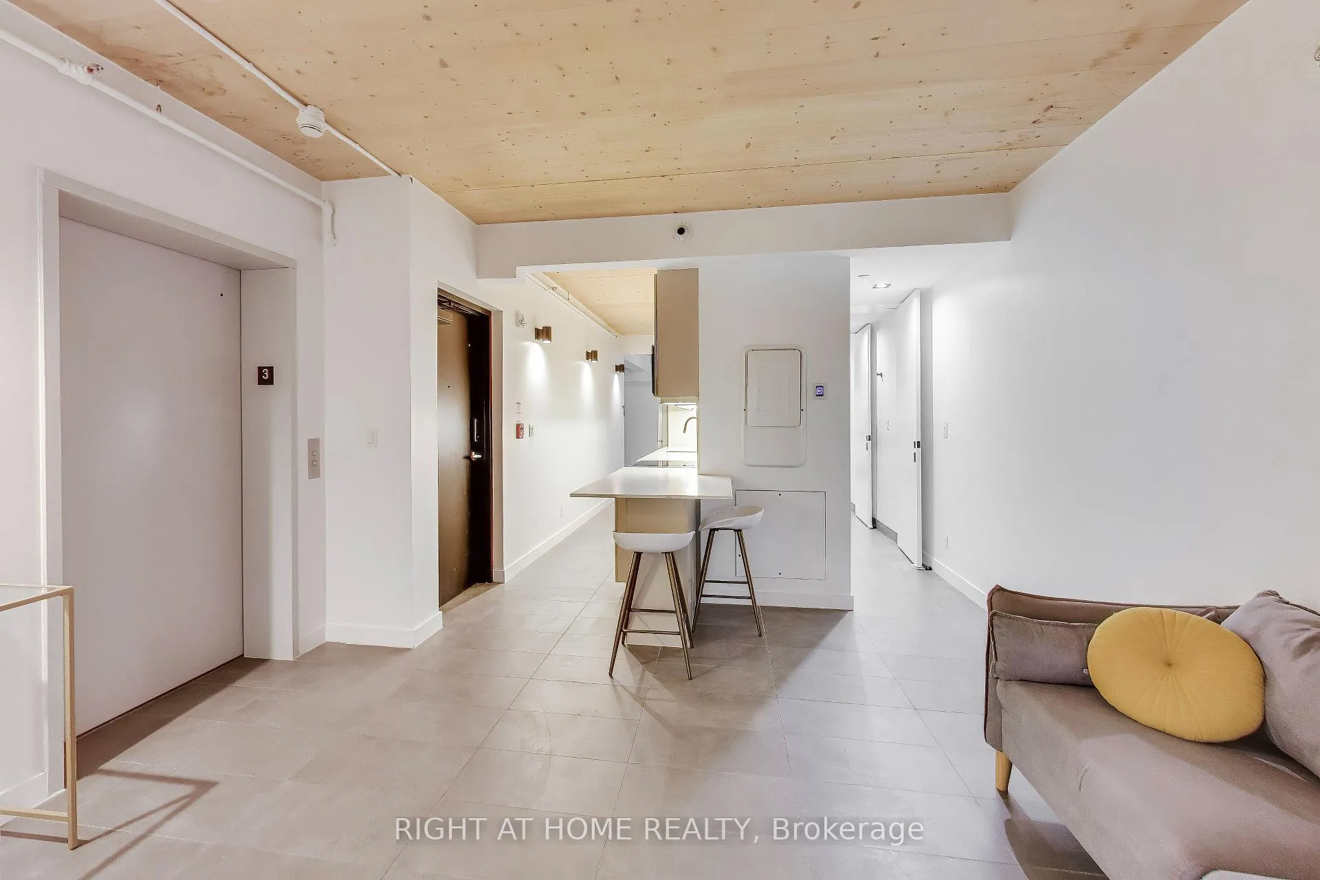 Photo 7 of Unit 301, 1604 Queen Street E, Toronto, The Beaches — HOMEH