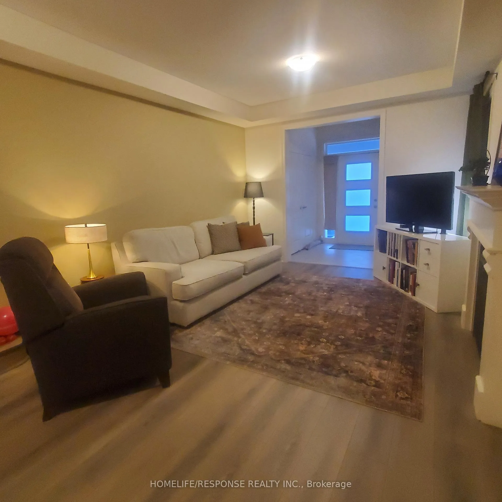 Photo 3 of 290 Skinner Road, Hamilton, Waterdown — HOMEH