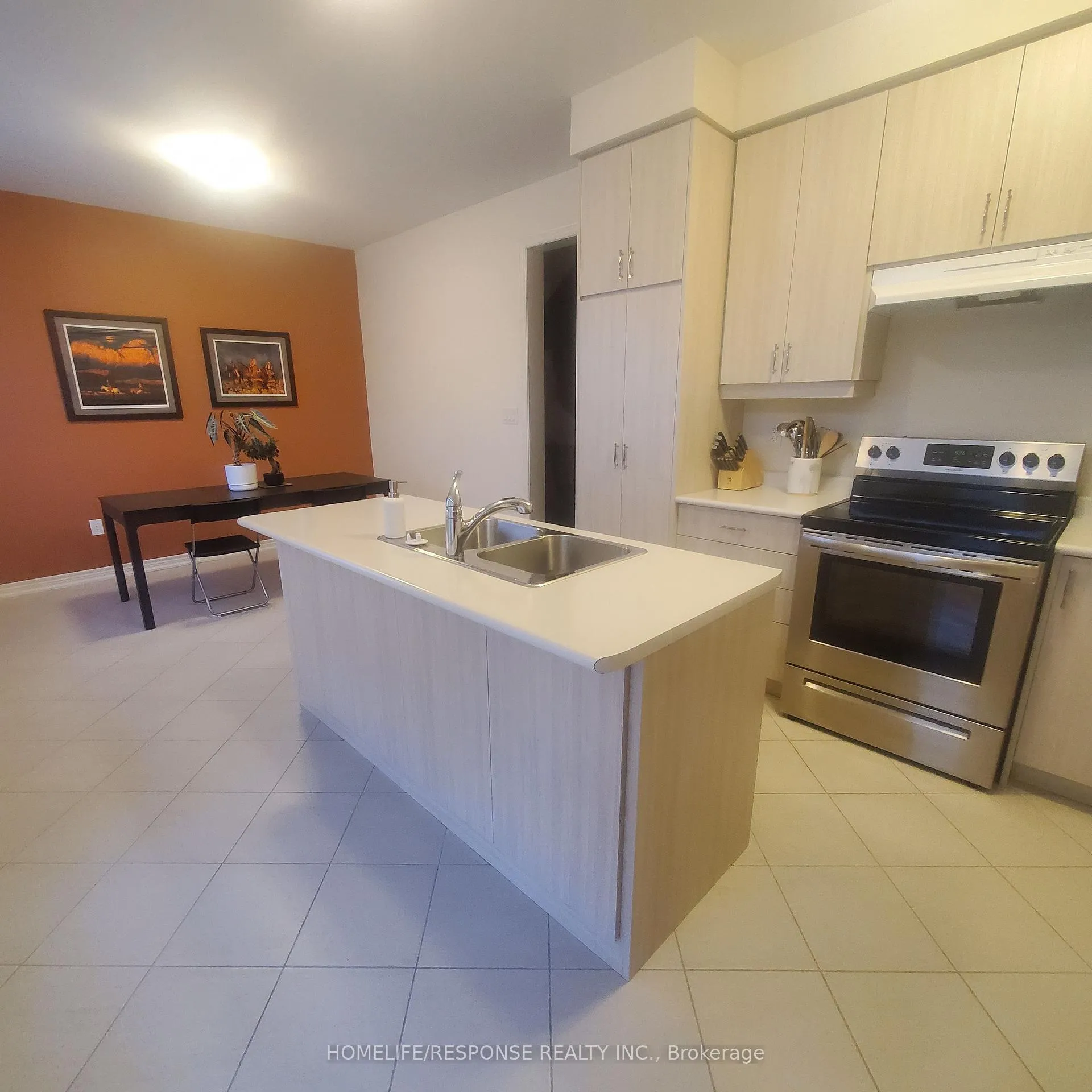 Photo 9 of 290 Skinner Road, Hamilton, Waterdown — HOMEH