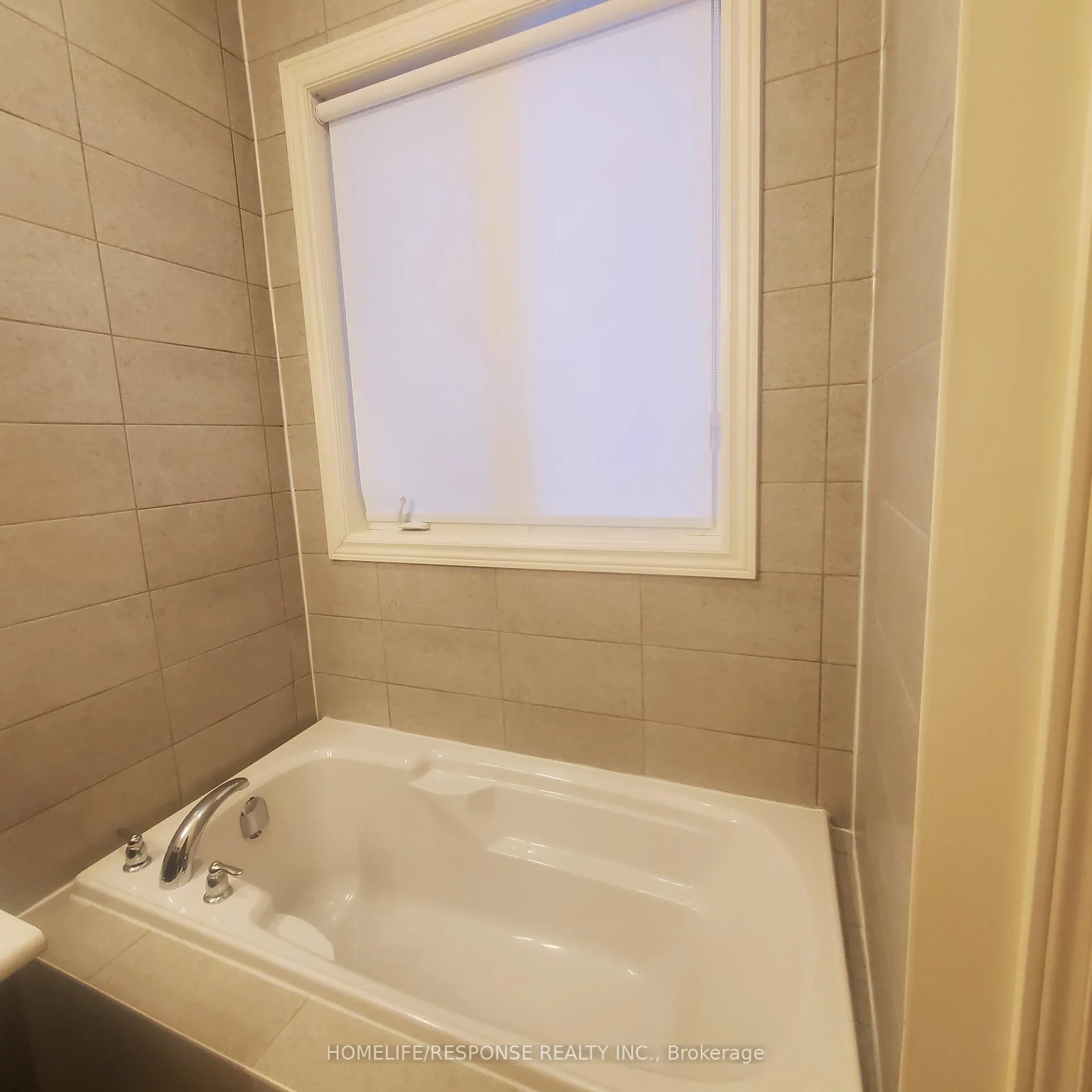 Photo 14 of 290 Skinner Road, Hamilton, Waterdown — HOMEH