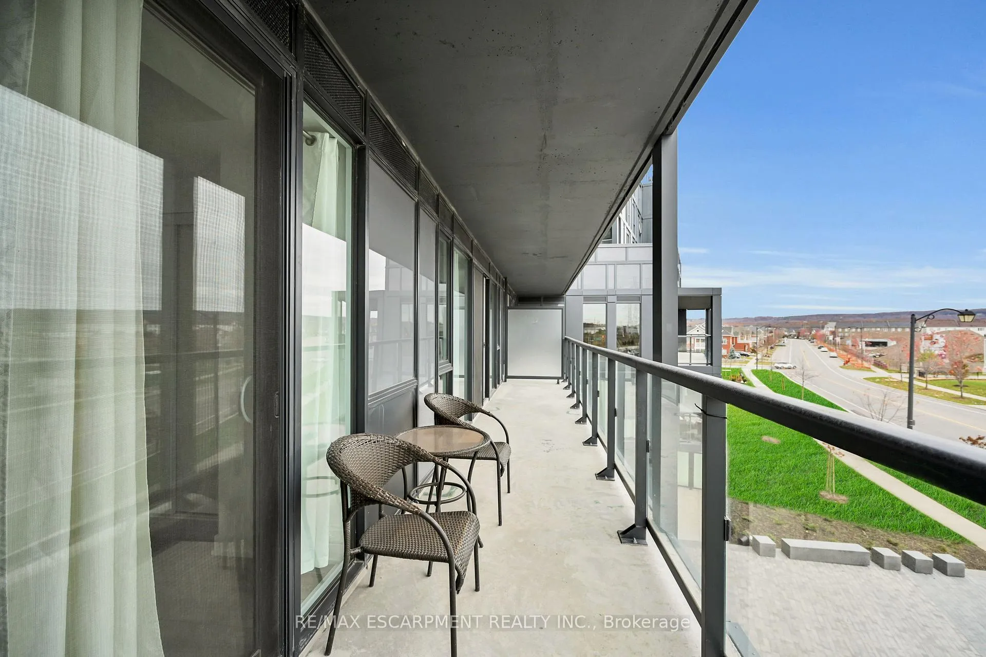 Photo 29 of Unit B301, 3200 Dakota Common, Burlington, Alton — HOMEH