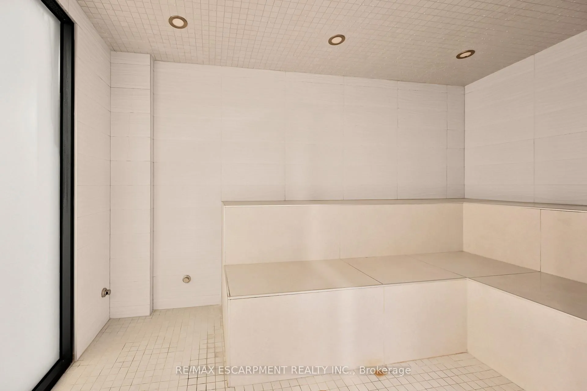 Photo 35 of Unit B301, 3200 Dakota Common, Burlington, Alton — HOMEH