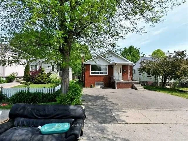Photo of 1041 Cawthra Road
