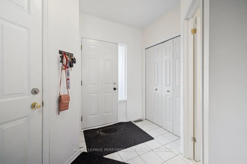 Photo 5 of 1666 Jobin Crescent, Ottawa, Carson Grove — HOMEH