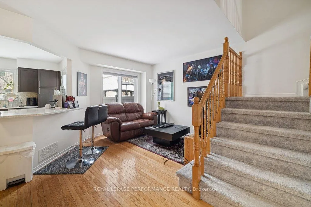 Photo 7 of 1666 Jobin Crescent, Ottawa, Carson Grove — HOMEH