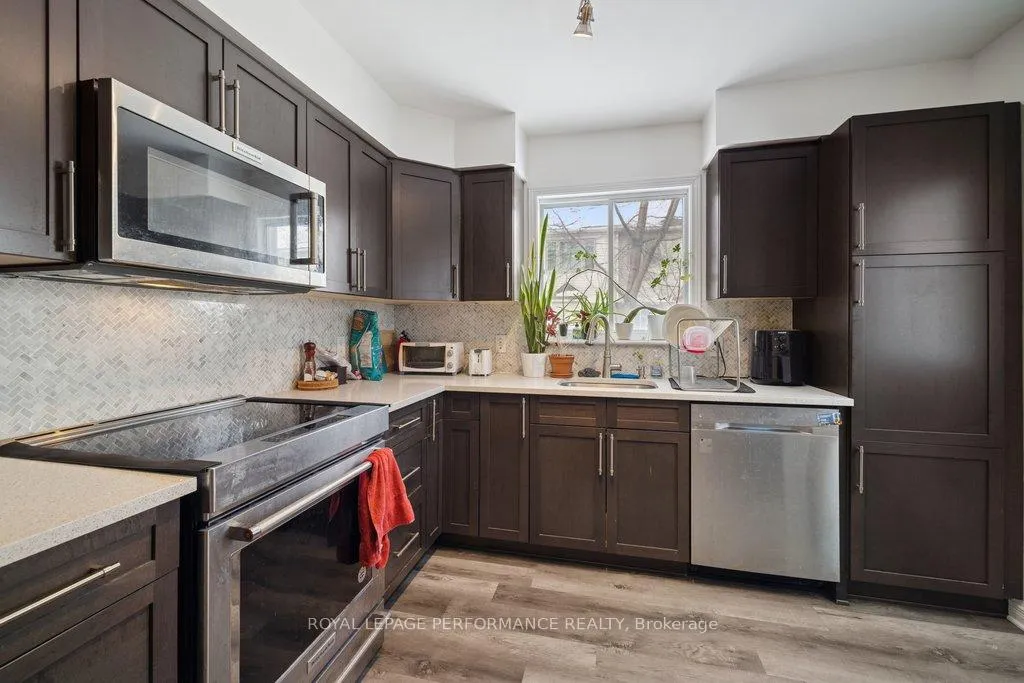 Photo 16 of 1666 Jobin Crescent, Ottawa, Carson Grove — HOMEH
