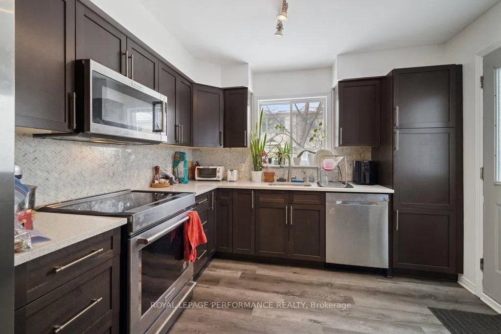 Photo 17 of 1666 Jobin Crescent, Ottawa, Carson Grove — HOMEH