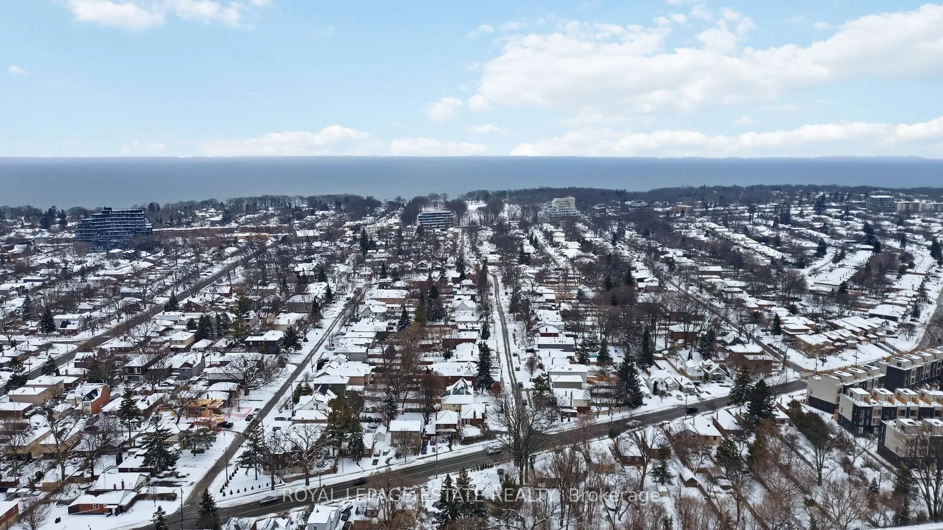 Photo 21 of 207 Clonmore Drive, Scarborough, Birchcliffe-Cliffside — HOMEH