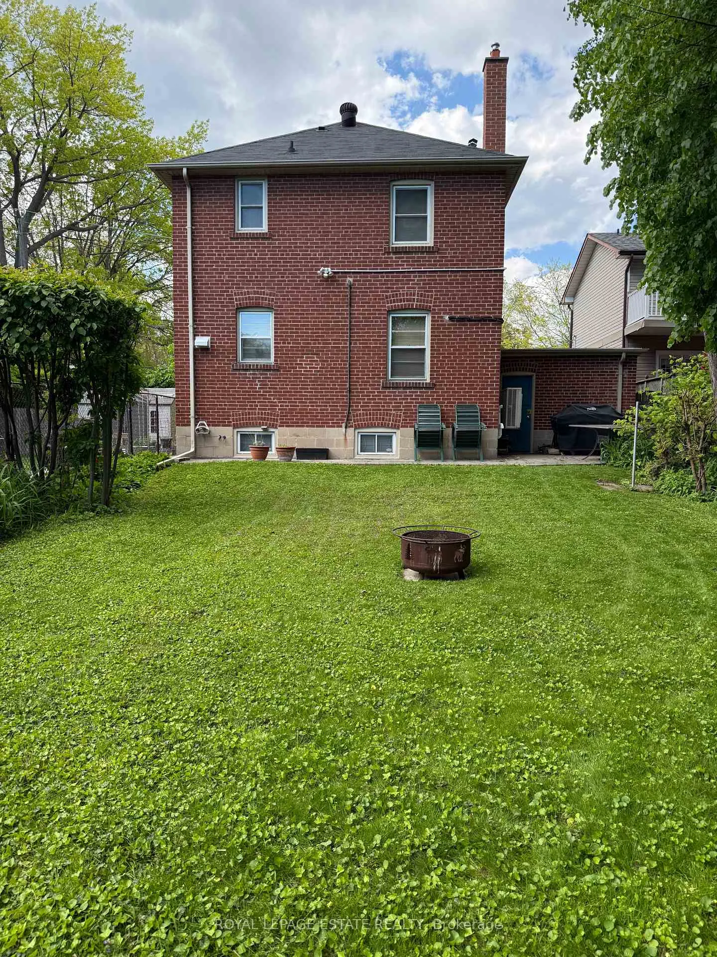 Photo 23 of 207 Clonmore Drive, Scarborough, Birchcliffe-Cliffside — HOMEH