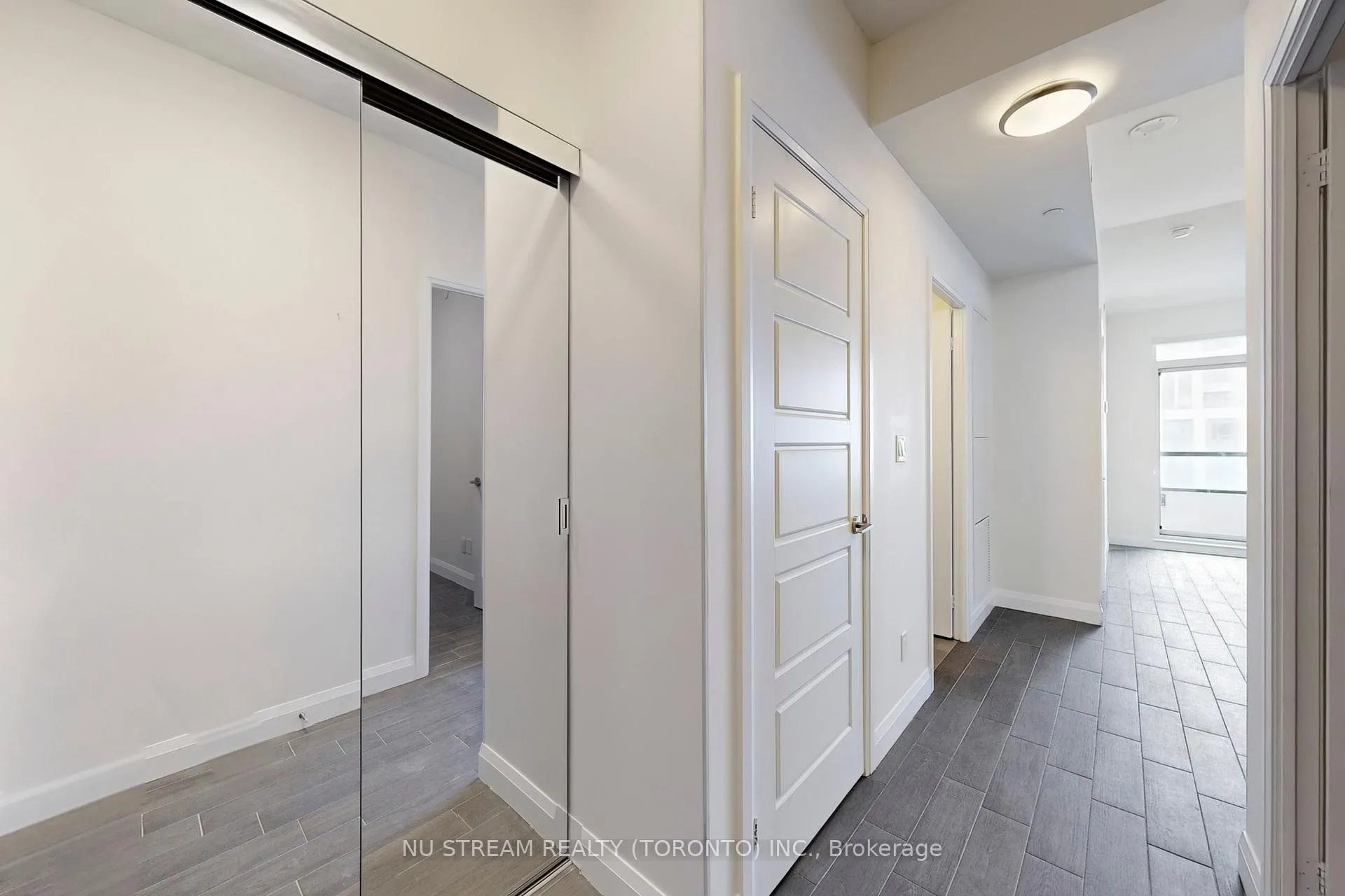 Photo 11 of Unit 1803, 15 Water Walk Drive, Markham, Unionville — HOMEH