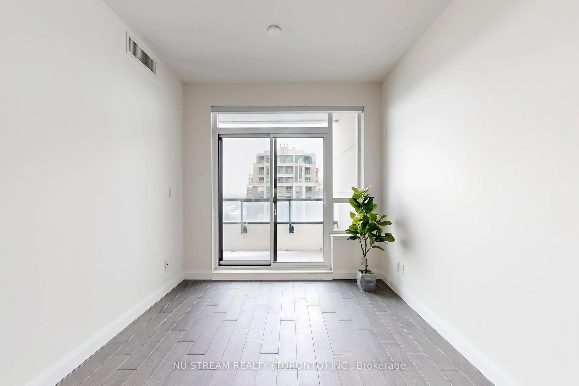 Photo 14 of Unit 1803, 15 Water Walk Drive, Markham, Unionville — HOMEH