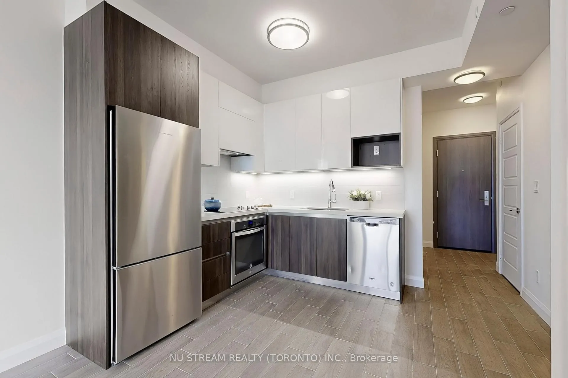 Photo 18 of Unit 1803, 15 Water Walk Drive, Markham, Unionville — HOMEH