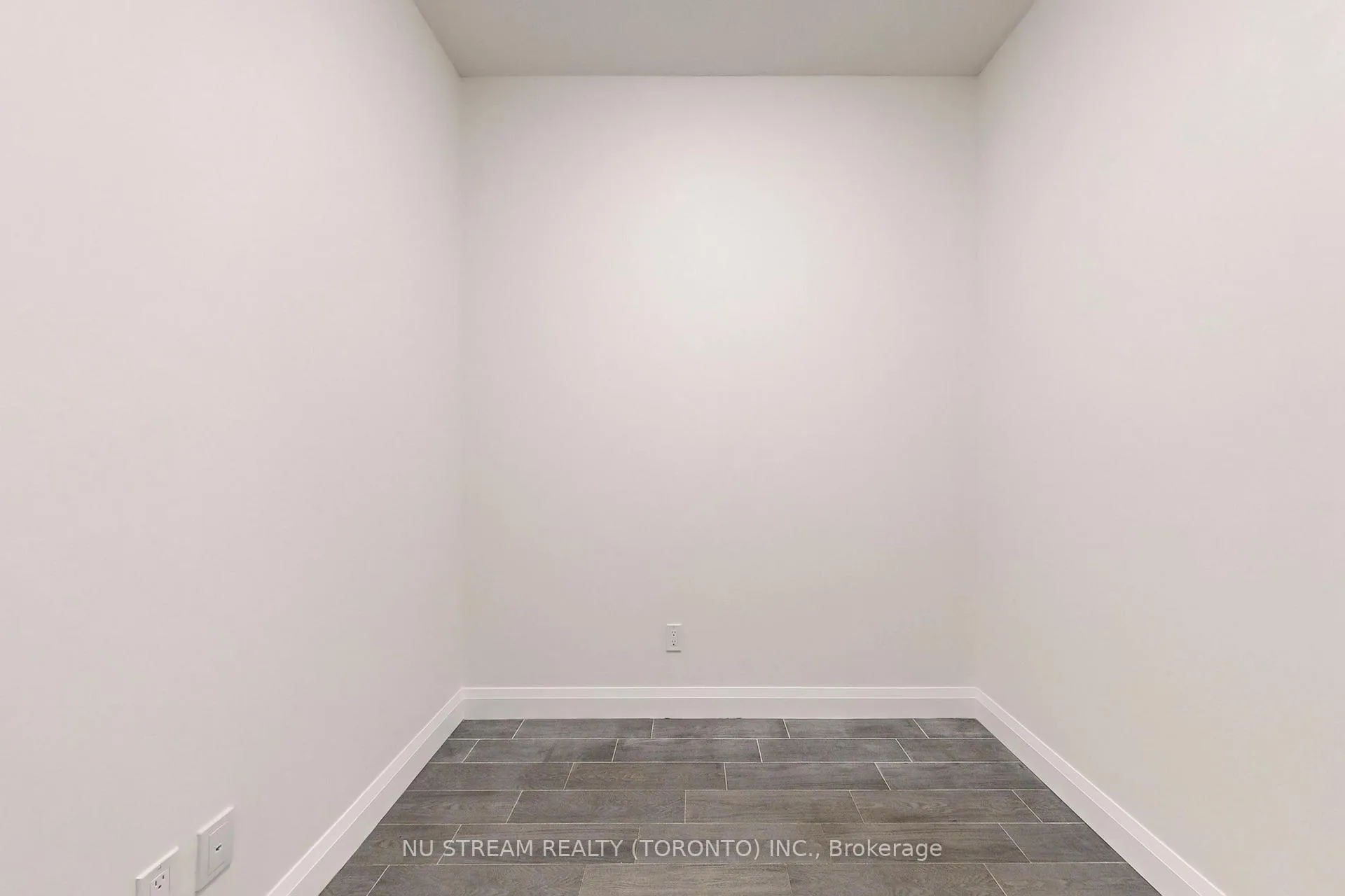 Photo 28 of Unit 1803, 15 Water Walk Drive, Markham, Unionville — HOMEH