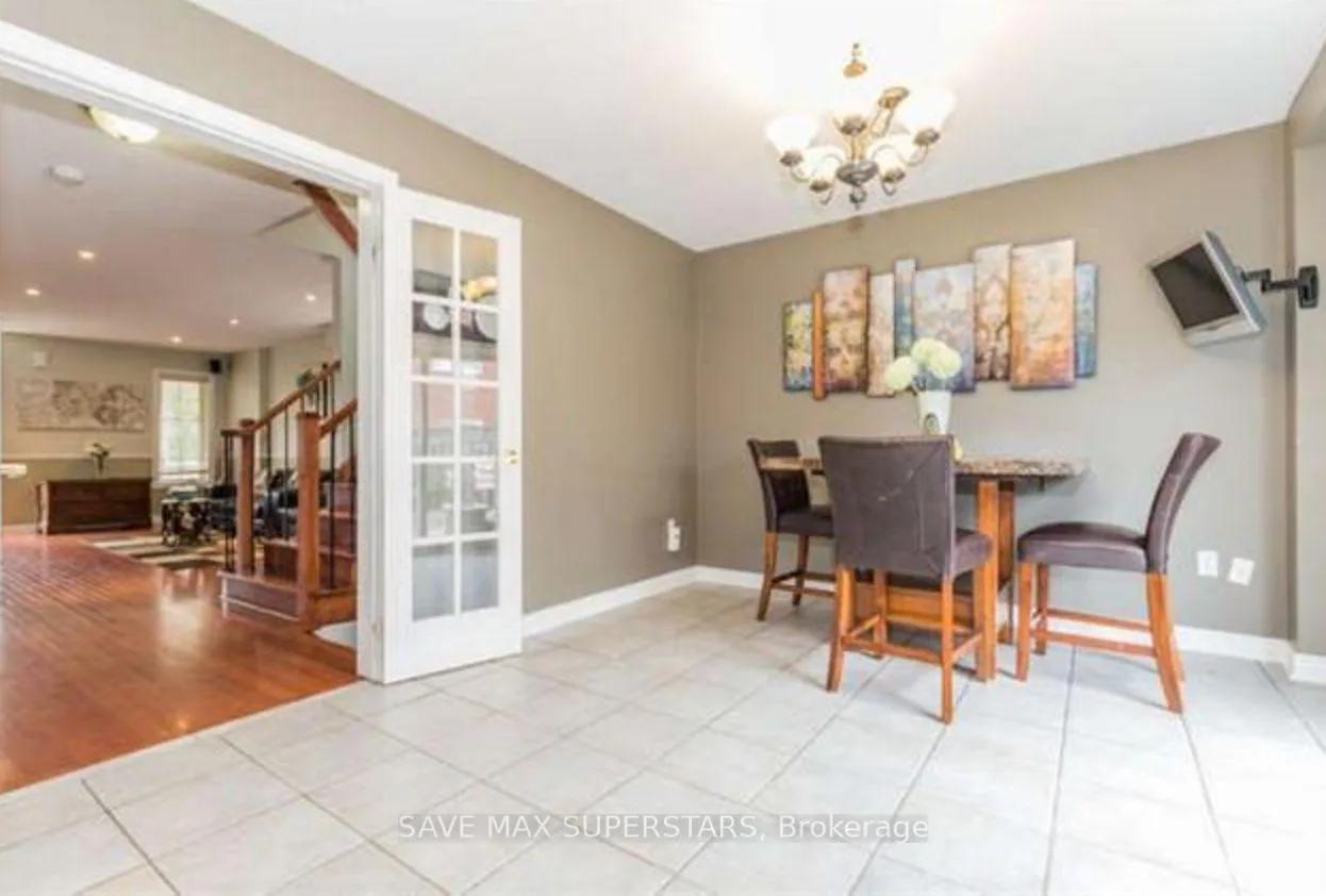 Photo 6 of Unit Upper, 12 Stable Gate, Brampton, Northwest Sandalwood Parkway — HOMEH