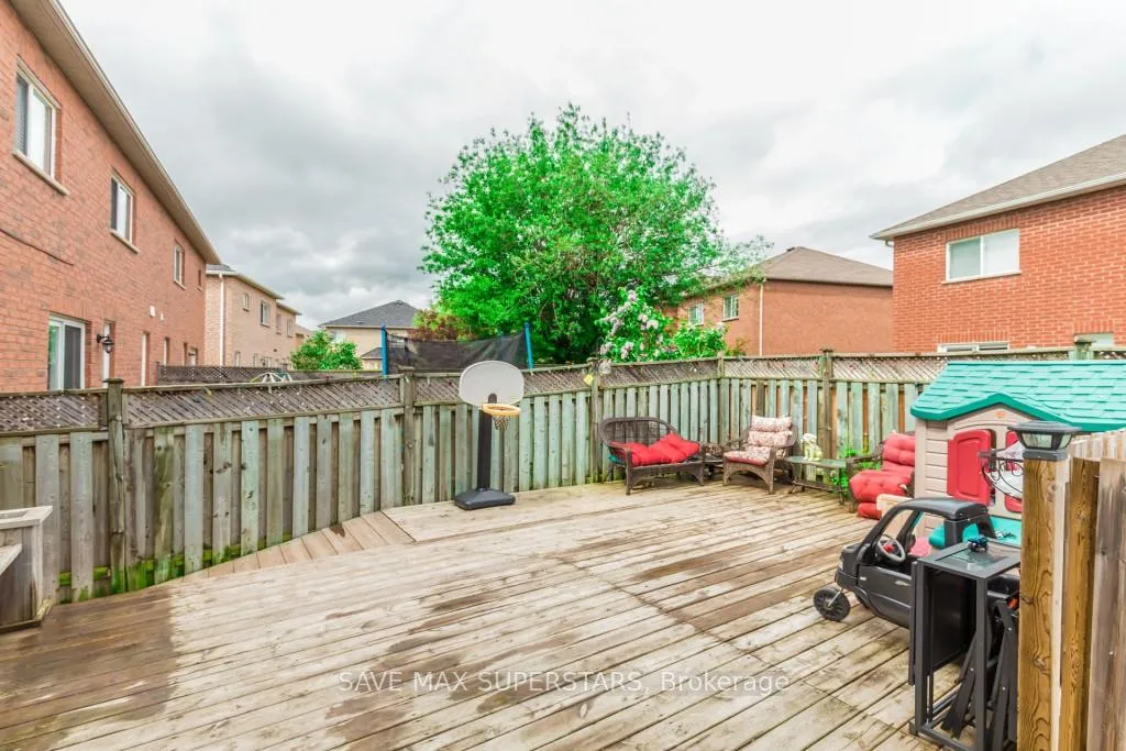 Photo 17 of Unit Upper, 12 Stable Gate, Brampton, Northwest Sandalwood Parkway — HOMEH