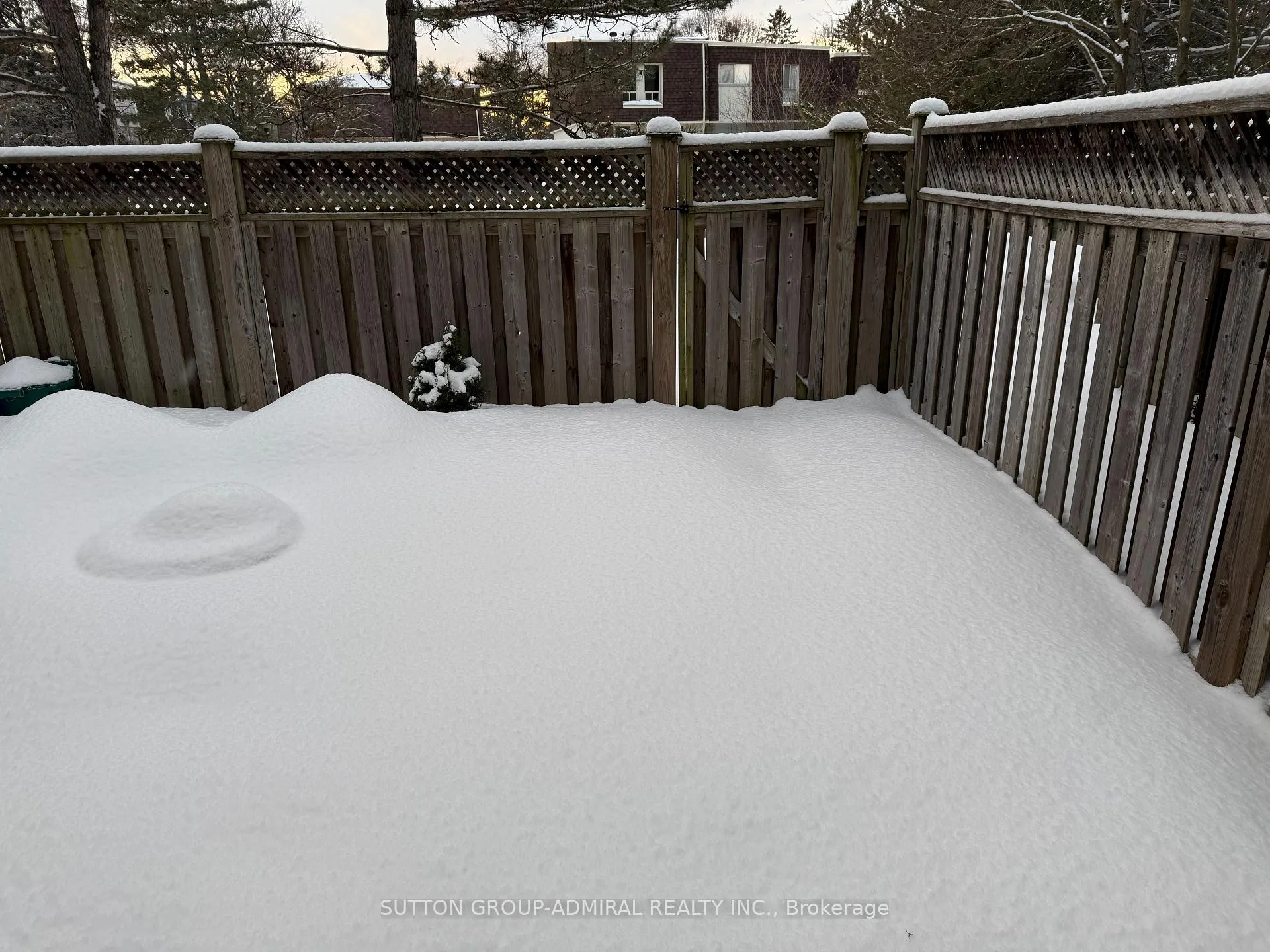 Photo 6 of Unit 94 (Lower), 82 Henderson Drive, Aurora, Aurora Highlands — HOMEH