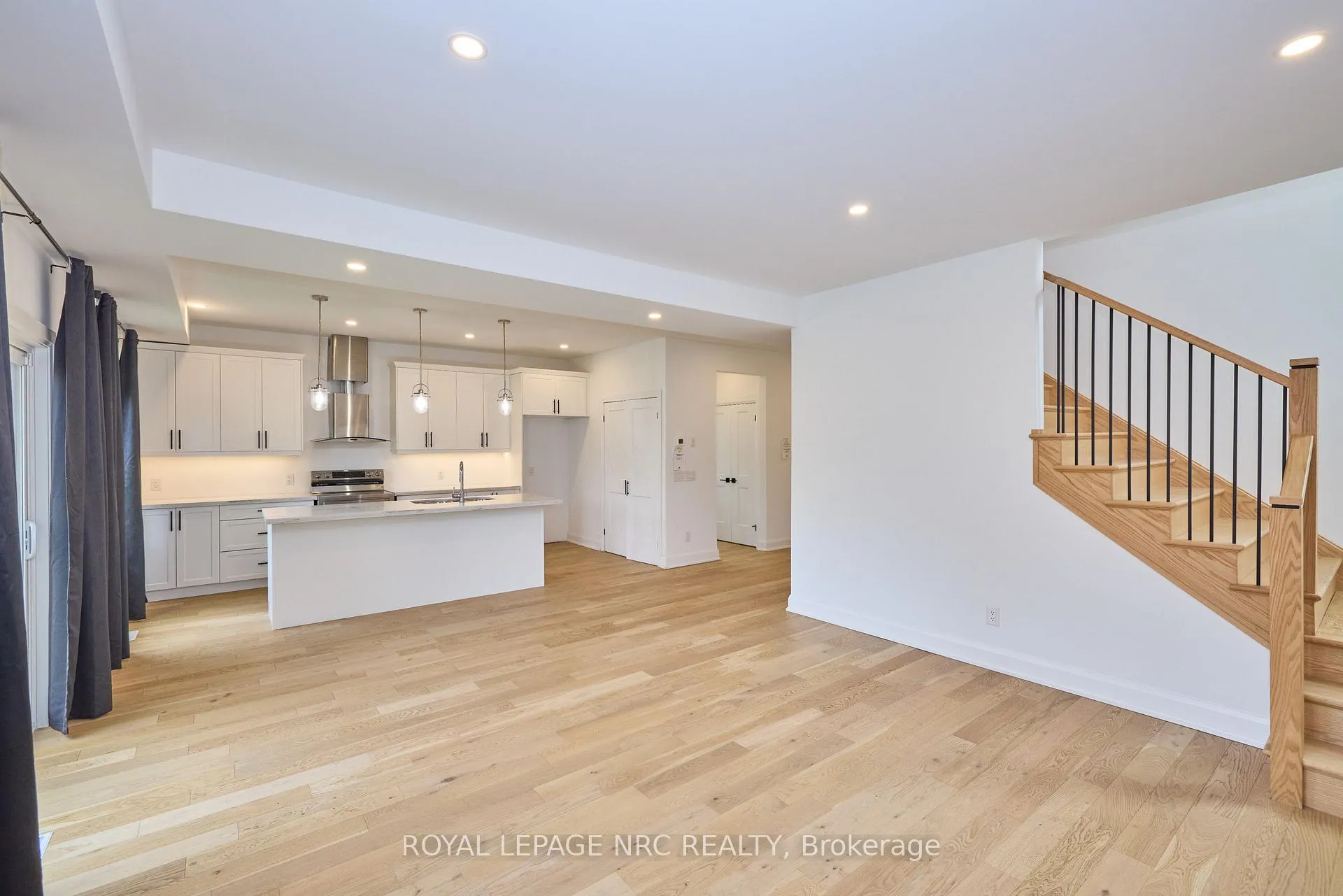 Photo 8 of 159 Hodgkins Avenue, Thorold, Allanburg/Thorold South — HOMEH