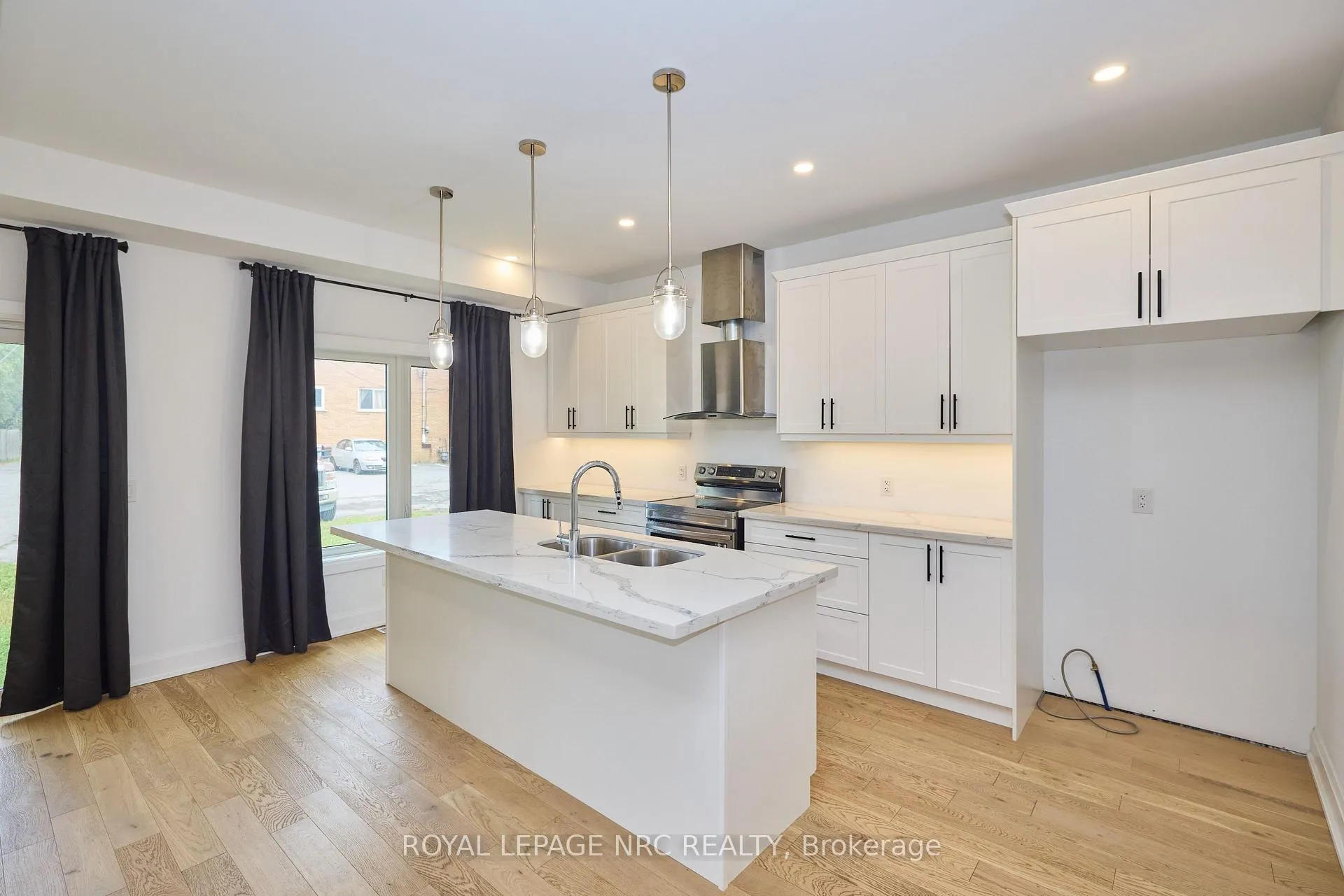Photo 12 of 159 Hodgkins Avenue, Thorold, Allanburg/Thorold South — HOMEH