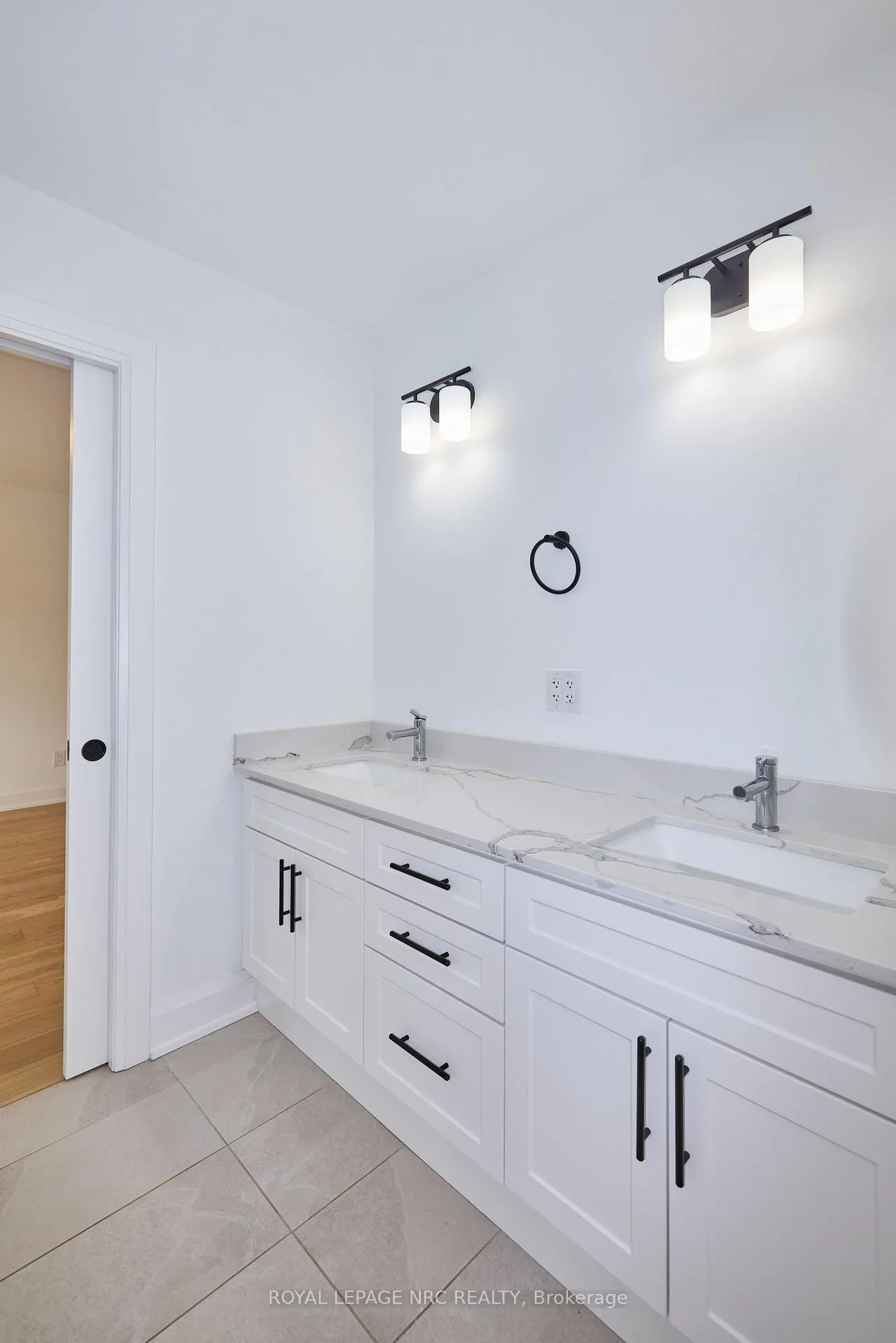 Photo 23 of 159 Hodgkins Avenue, Thorold, Allanburg/Thorold South — HOMEH