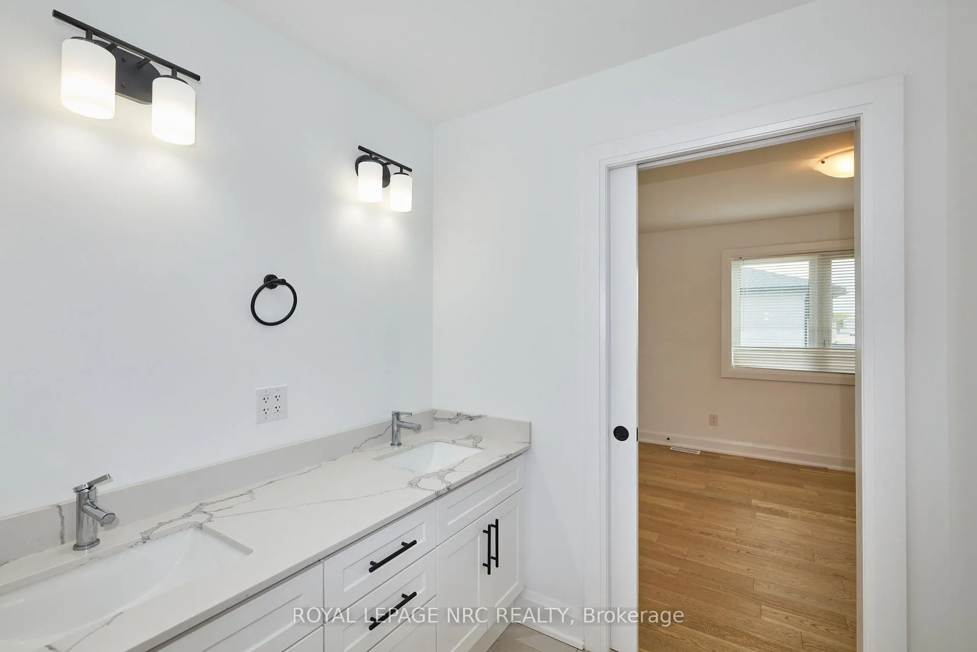 Photo 25 of 159 Hodgkins Avenue, Thorold, Allanburg/Thorold South — HOMEH