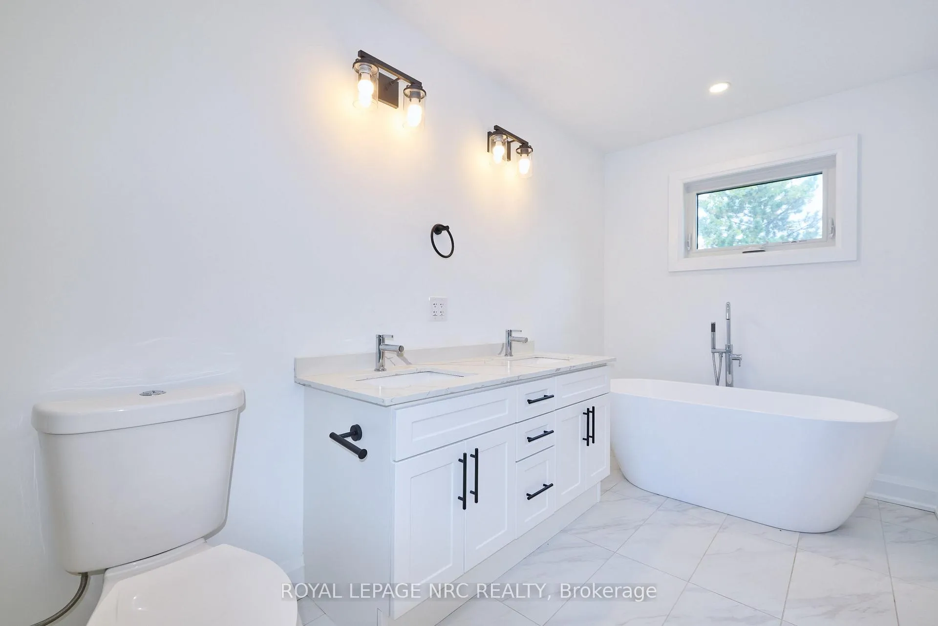 Photo 34 of 159 Hodgkins Avenue, Thorold, Allanburg/Thorold South — HOMEH