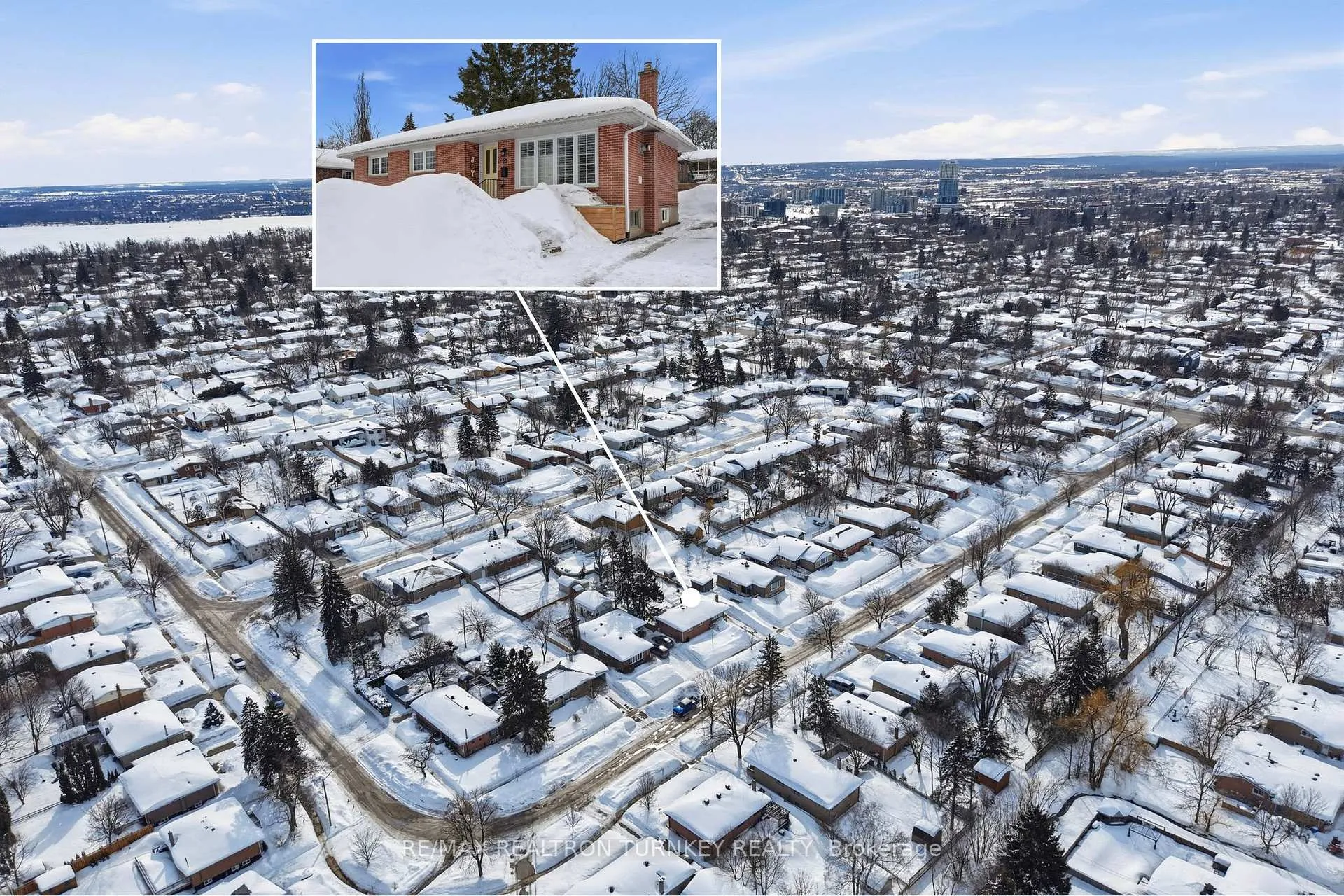 Photo 2 of 27 Marion Crescent, Barrie, Wellington — HOMEH