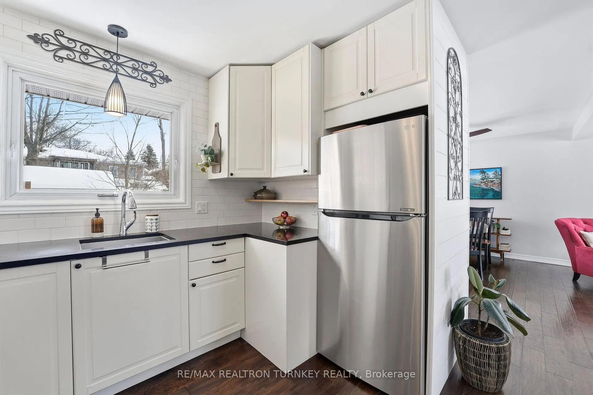 Photo 13 of 27 Marion Crescent, Barrie, Wellington — HOMEH