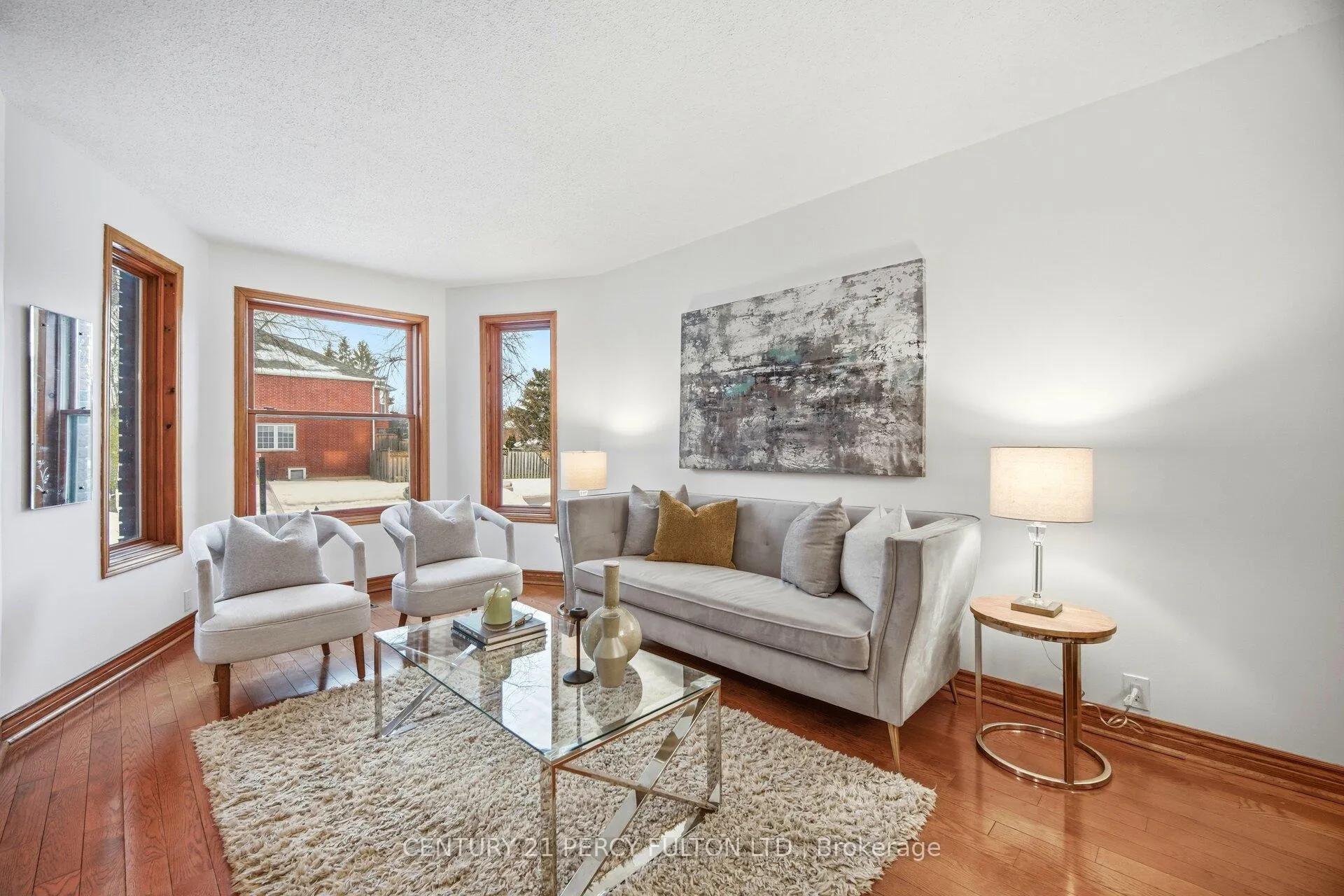 Photo 2 of 233 Gwendolyn Street, Pickering, Rougemount — HOMEH