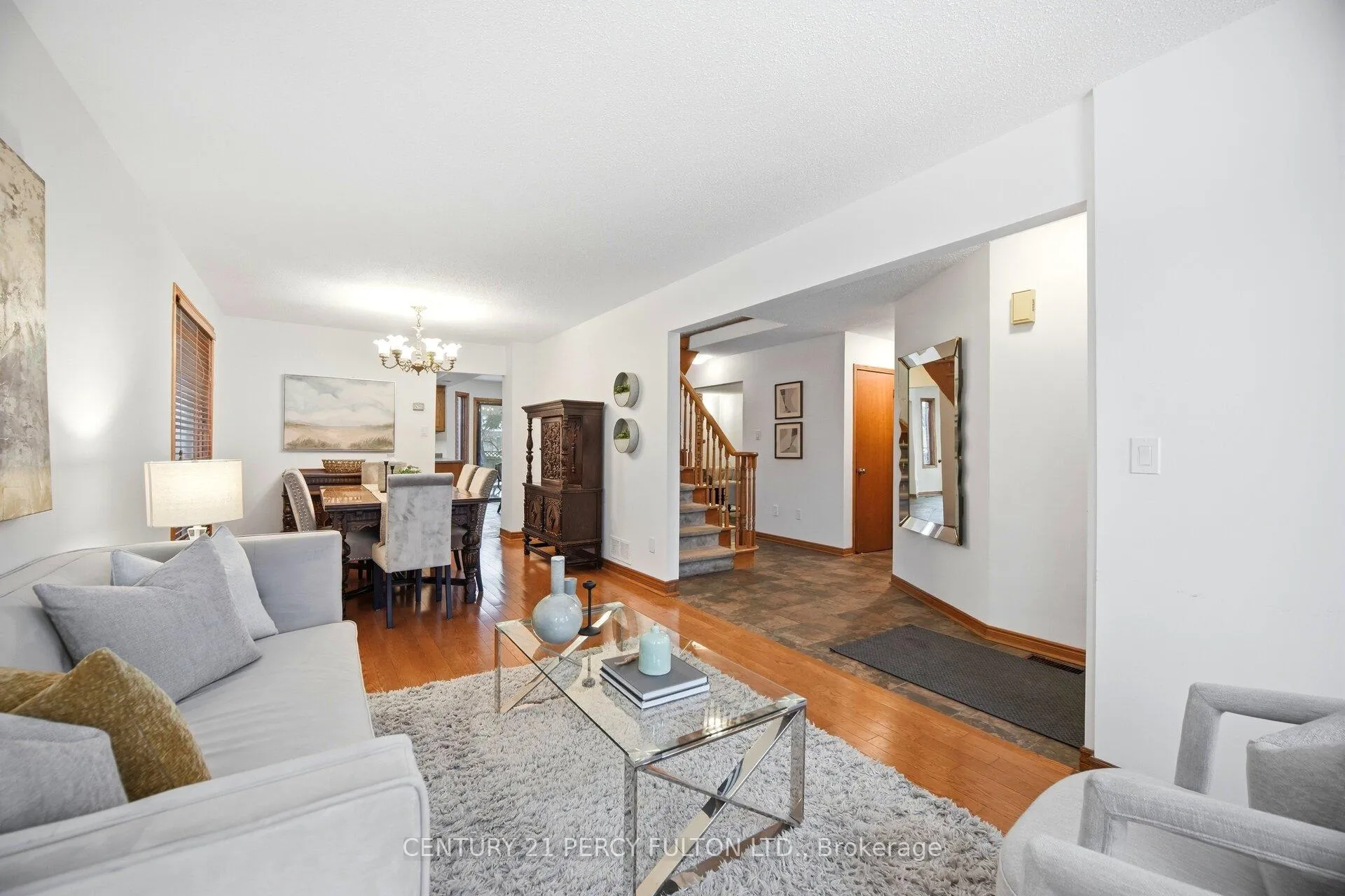 Photo 5 of 233 Gwendolyn Street, Pickering, Rougemount — HOMEH