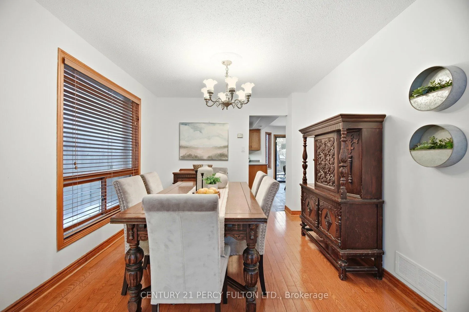 Photo 6 of 233 Gwendolyn Street, Pickering, Rougemount — HOMEH