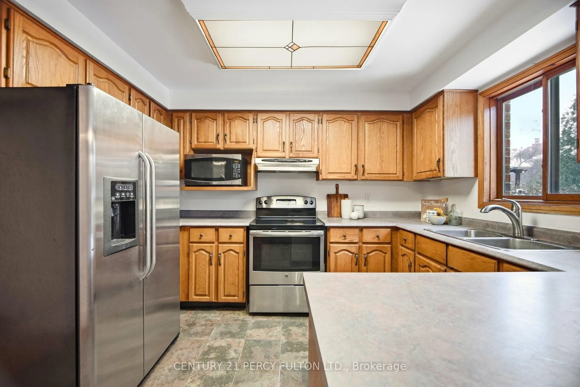 Photo 10 of 233 Gwendolyn Street, Pickering, Rougemount — HOMEH