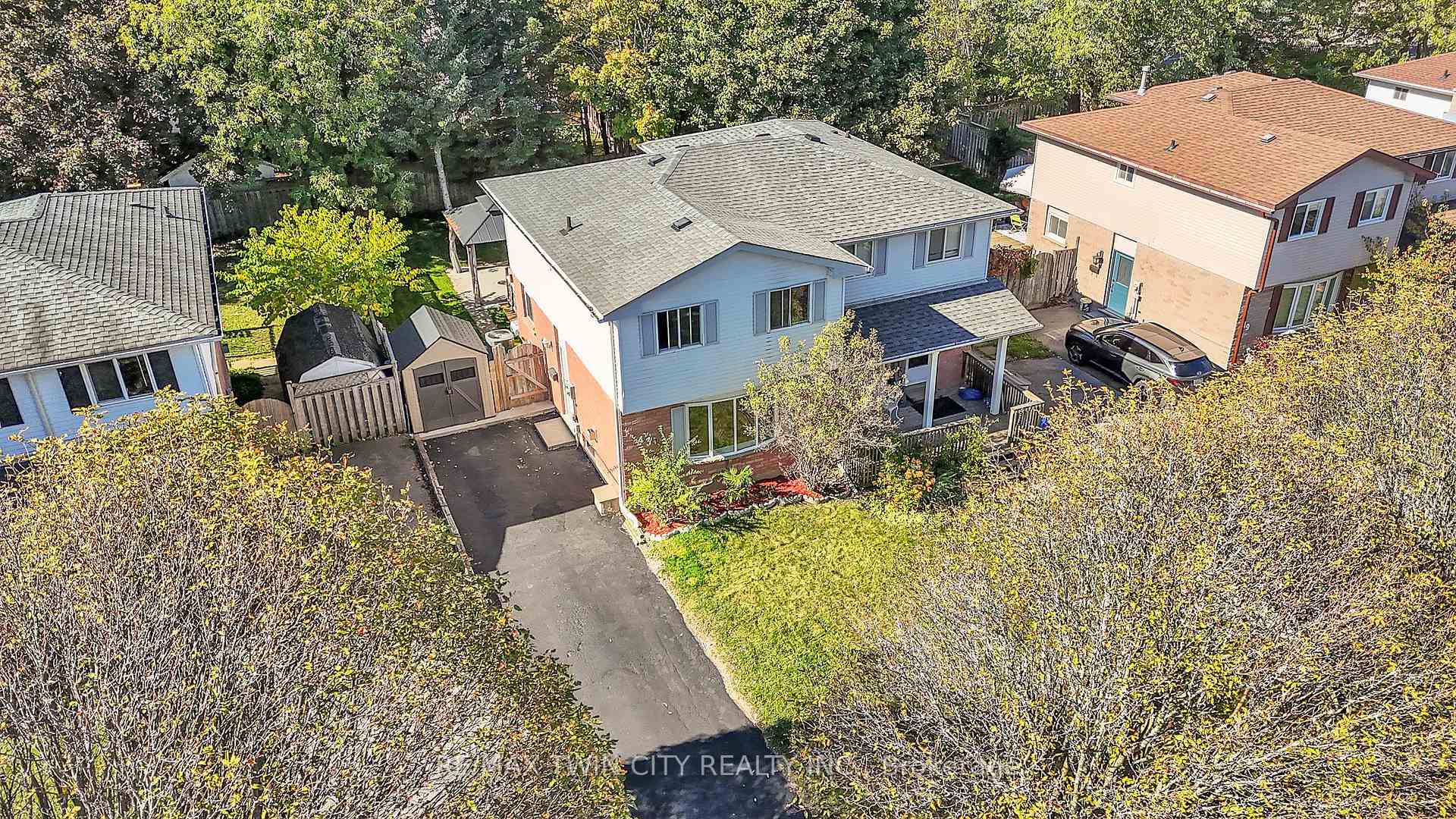 Photo 6 of 43 Connelly Drive, Kitchener — HOMEH