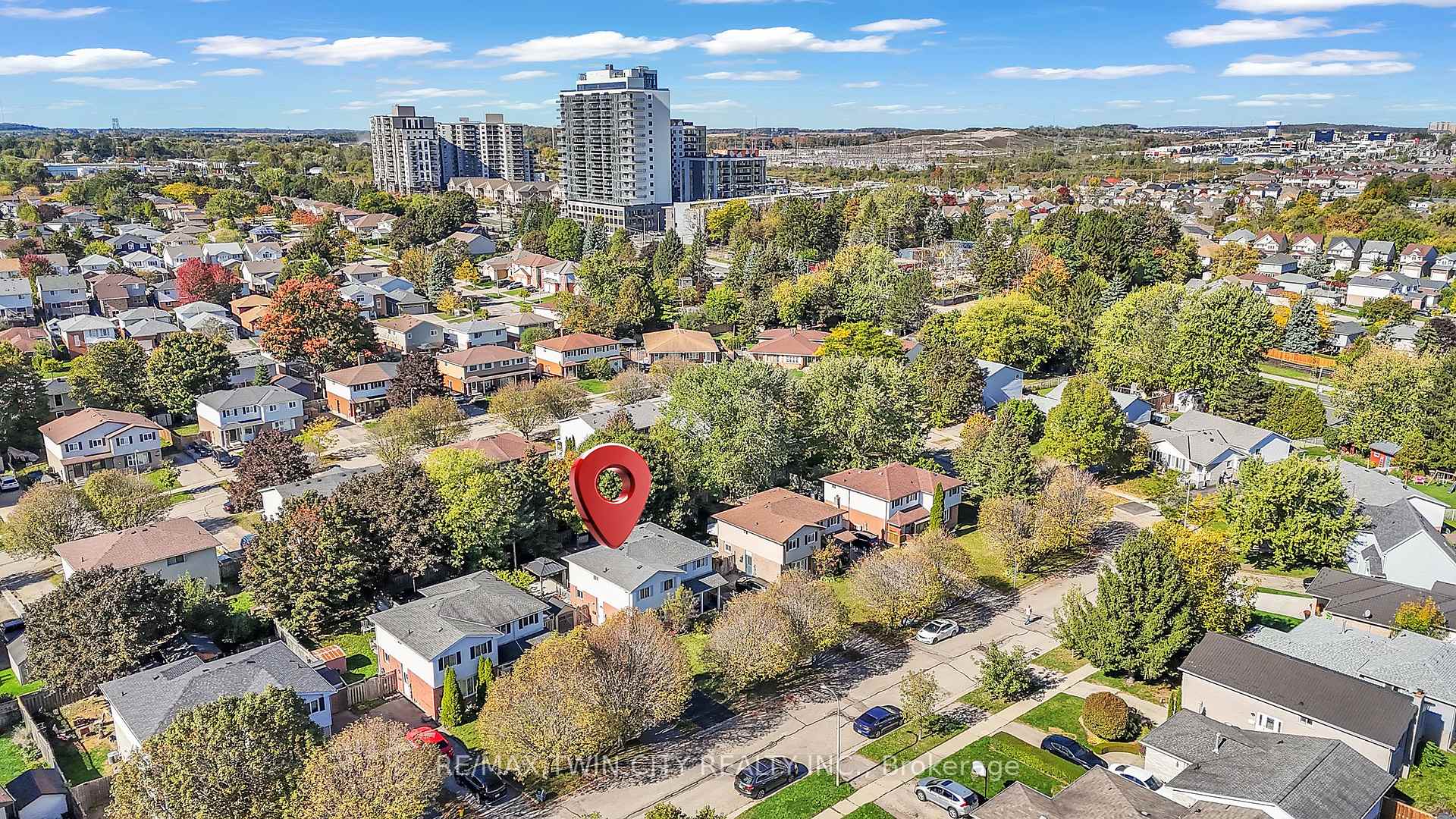 Photo 8 of 43 Connelly Drive, Kitchener — HOMEH