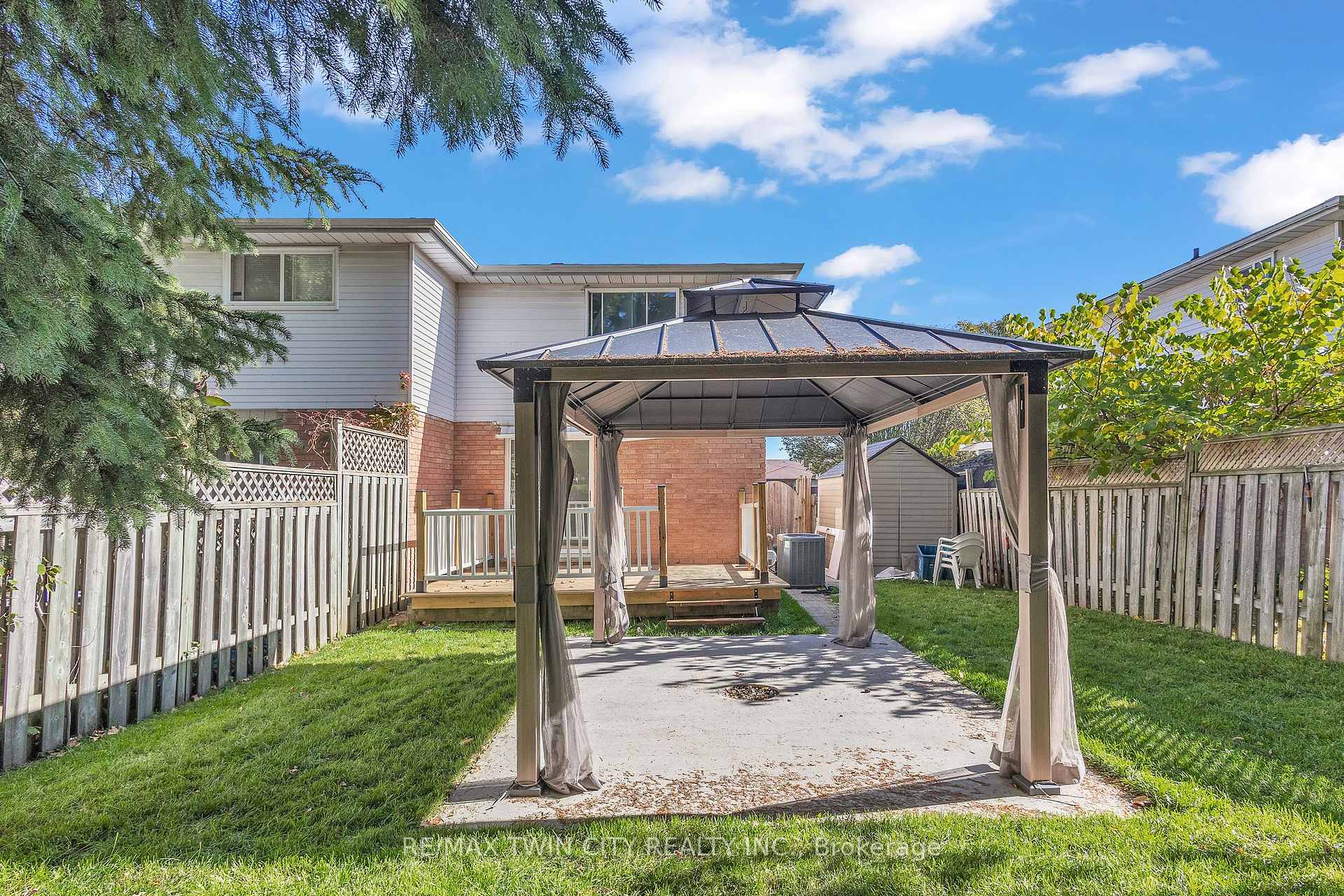 Photo 41 of 43 Connelly Drive, Kitchener — HOMEH
