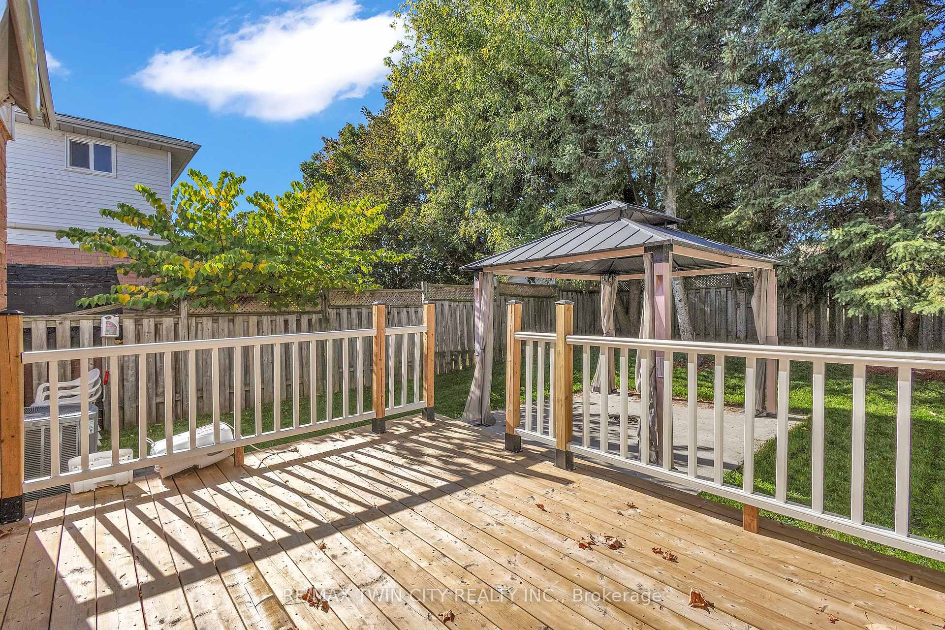 Photo 43 of 43 Connelly Drive, Kitchener — HOMEH