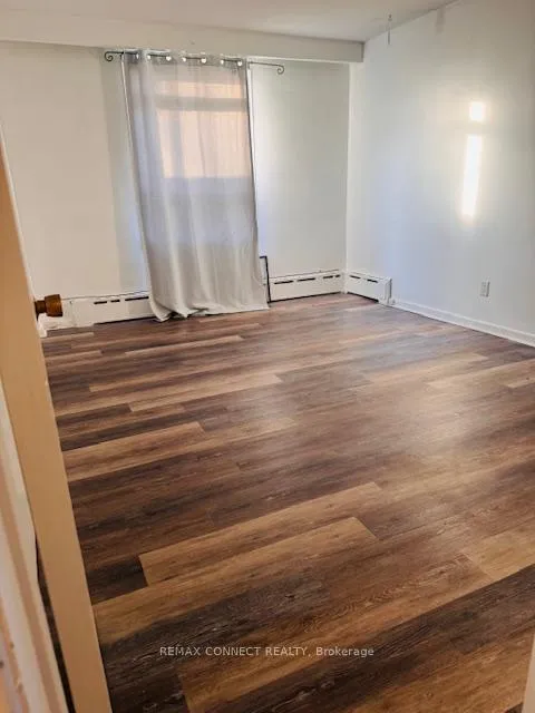 Photo 10 of Unit 3, 232 Atlas Avenue, Toronto, Oakwood Village — HOMEH