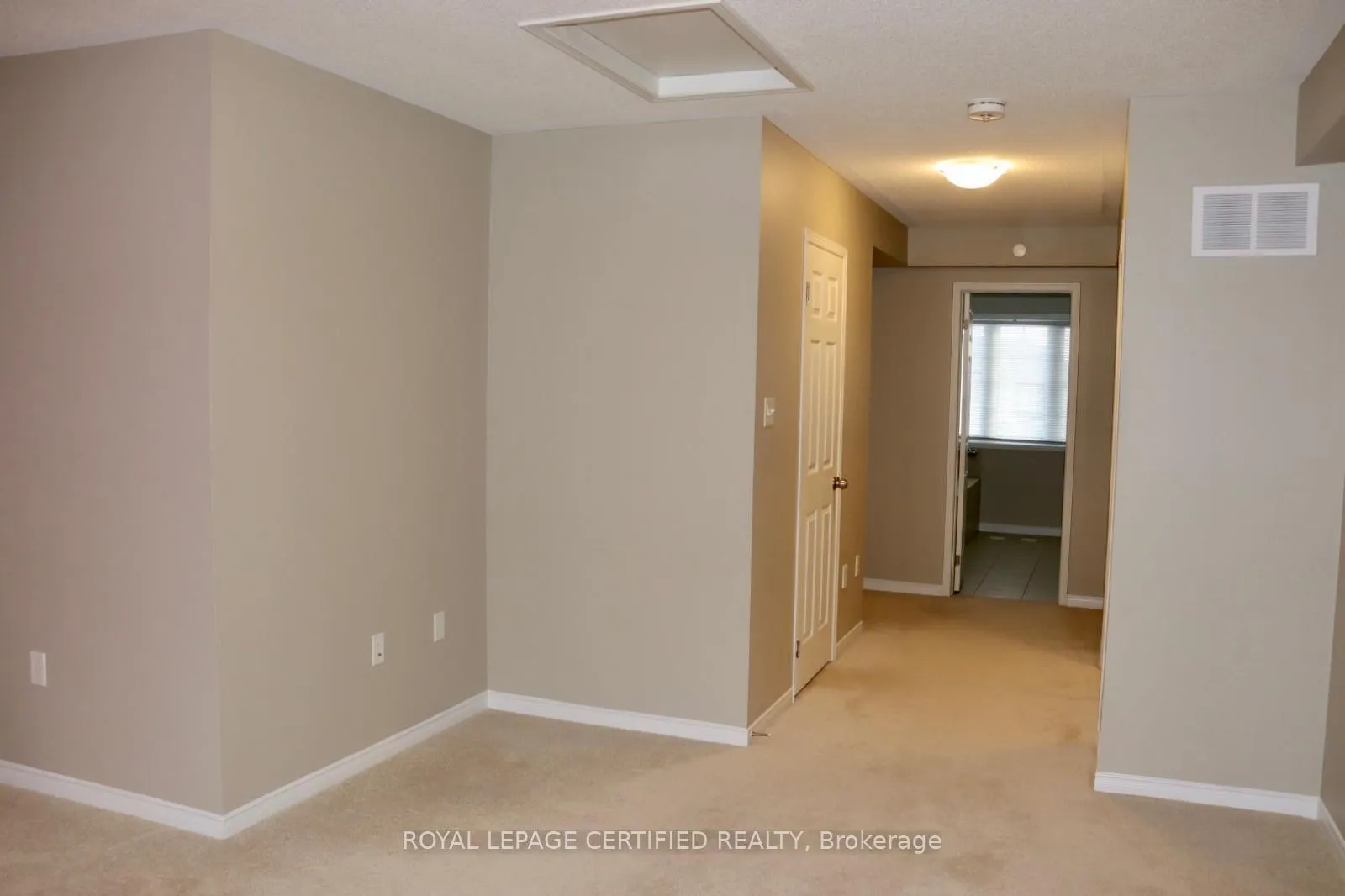 Photo 12 of 135 Giboulee Path, Oshawa, Windfields — HOMEH
