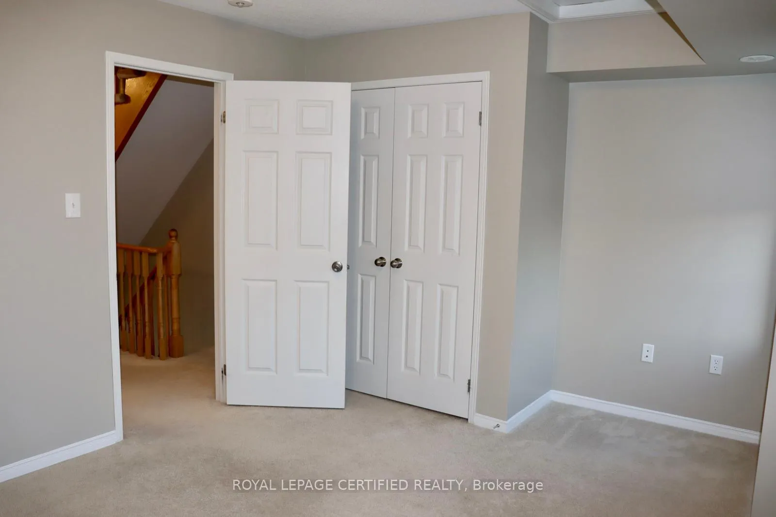 Photo 14 of 135 Giboulee Path, Oshawa, Windfields — HOMEH