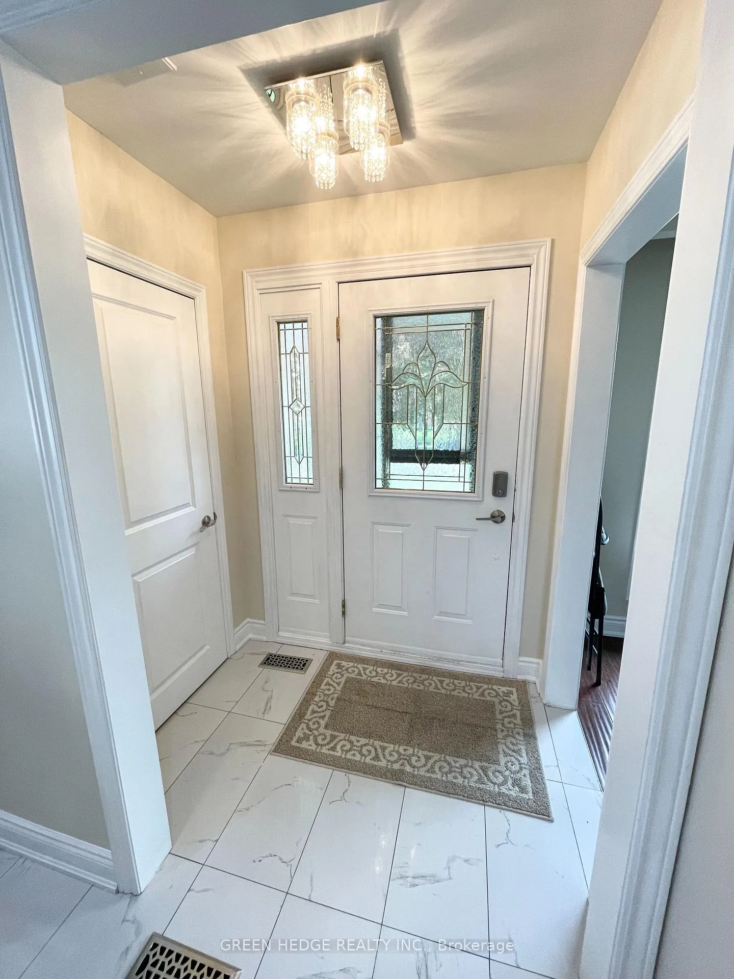 Photo 2 of 30 Tapley Drive, Etobicoke, Willowridge-Martingrove-Richview — HOMEH
