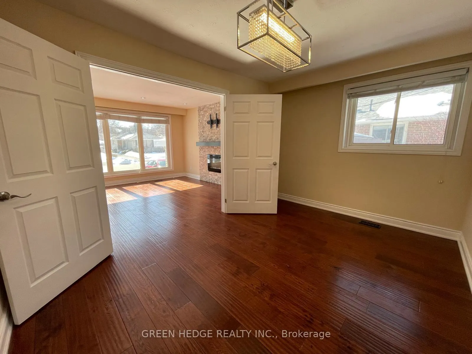 Photo 9 of 30 Tapley Drive, Etobicoke, Willowridge-Martingrove-Richview — HOMEH