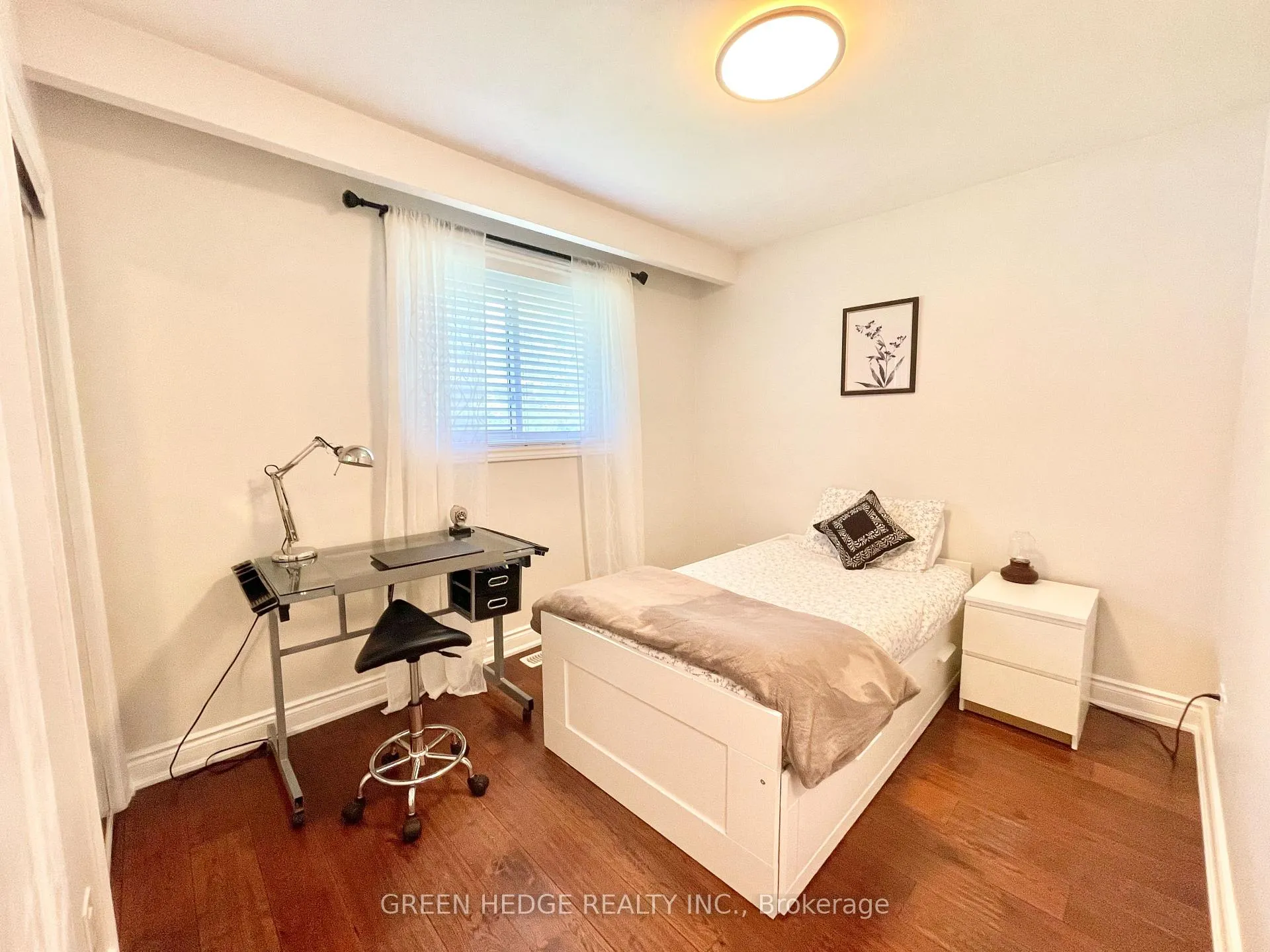 Photo 11 of 30 Tapley Drive, Etobicoke, Willowridge-Martingrove-Richview — HOMEH