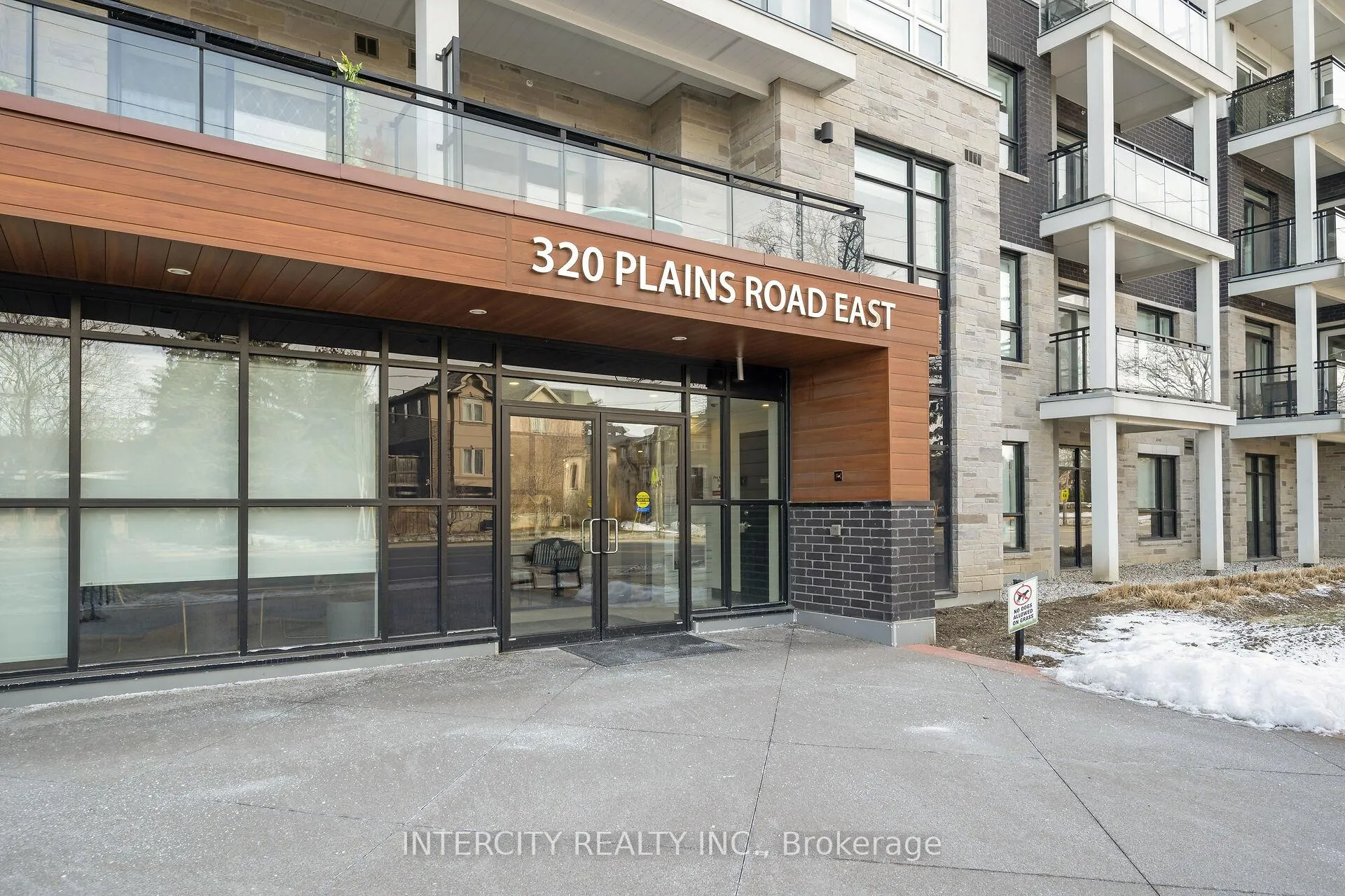 Photo 3 of Unit 603, 320 Plains Road E, Burlington, LaSalle — HOMEH