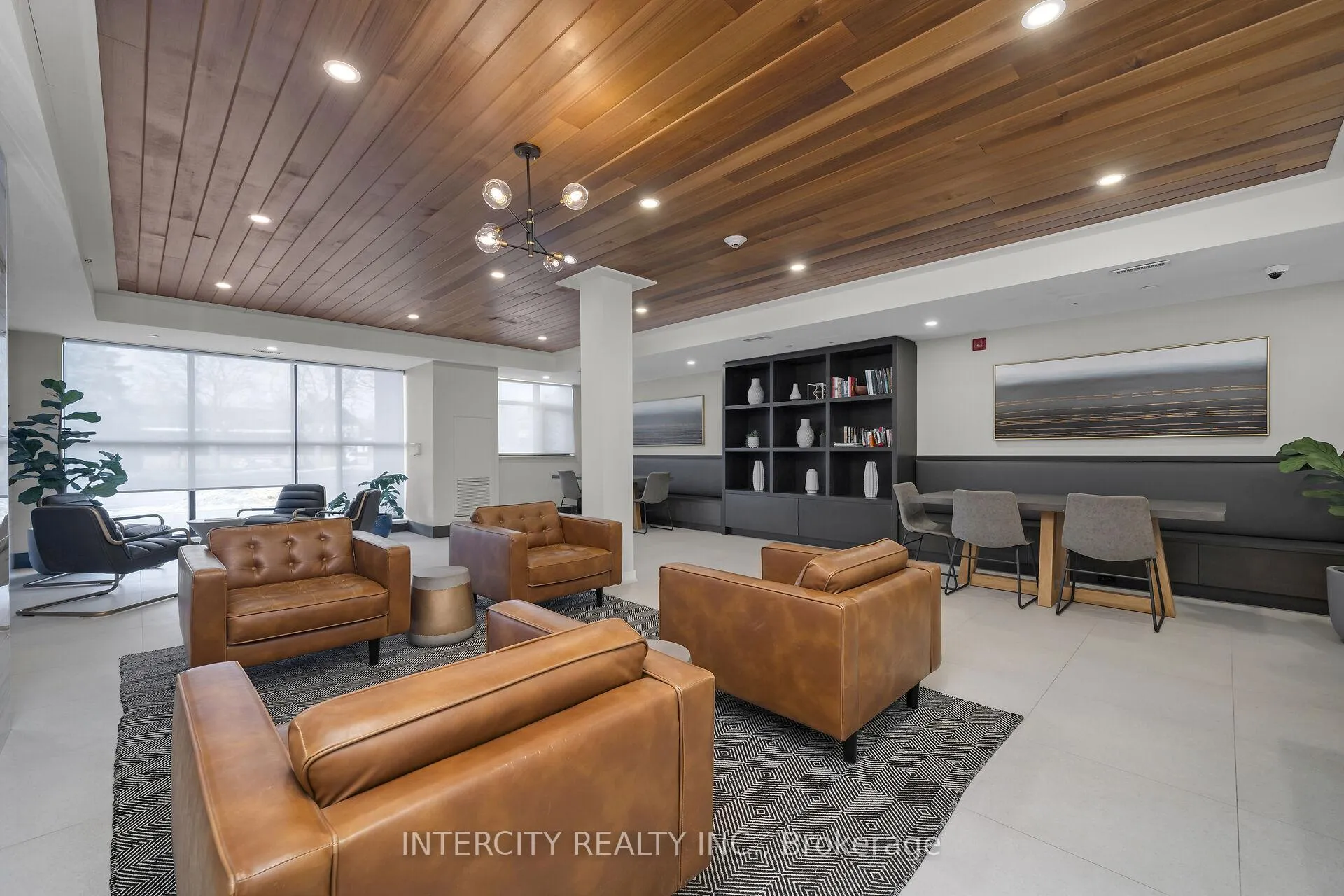 Photo 4 of Unit 603, 320 Plains Road E, Burlington, LaSalle — HOMEH