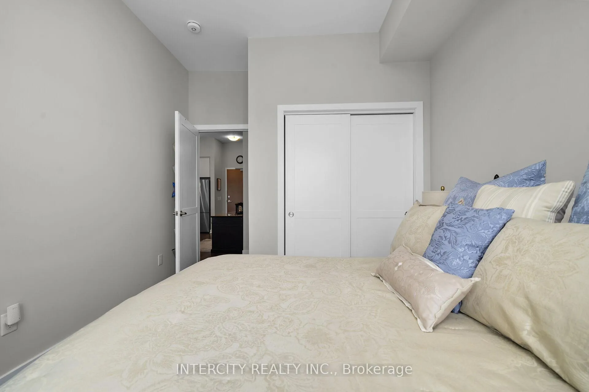 Photo 19 of Unit 603, 320 Plains Road E, Burlington, LaSalle — HOMEH