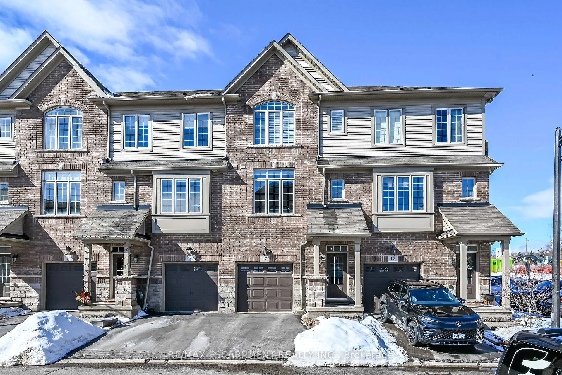 Photo 3 of Unit 17, 257 Parkside Drive, Hamilton, Waterdown — HOMEH