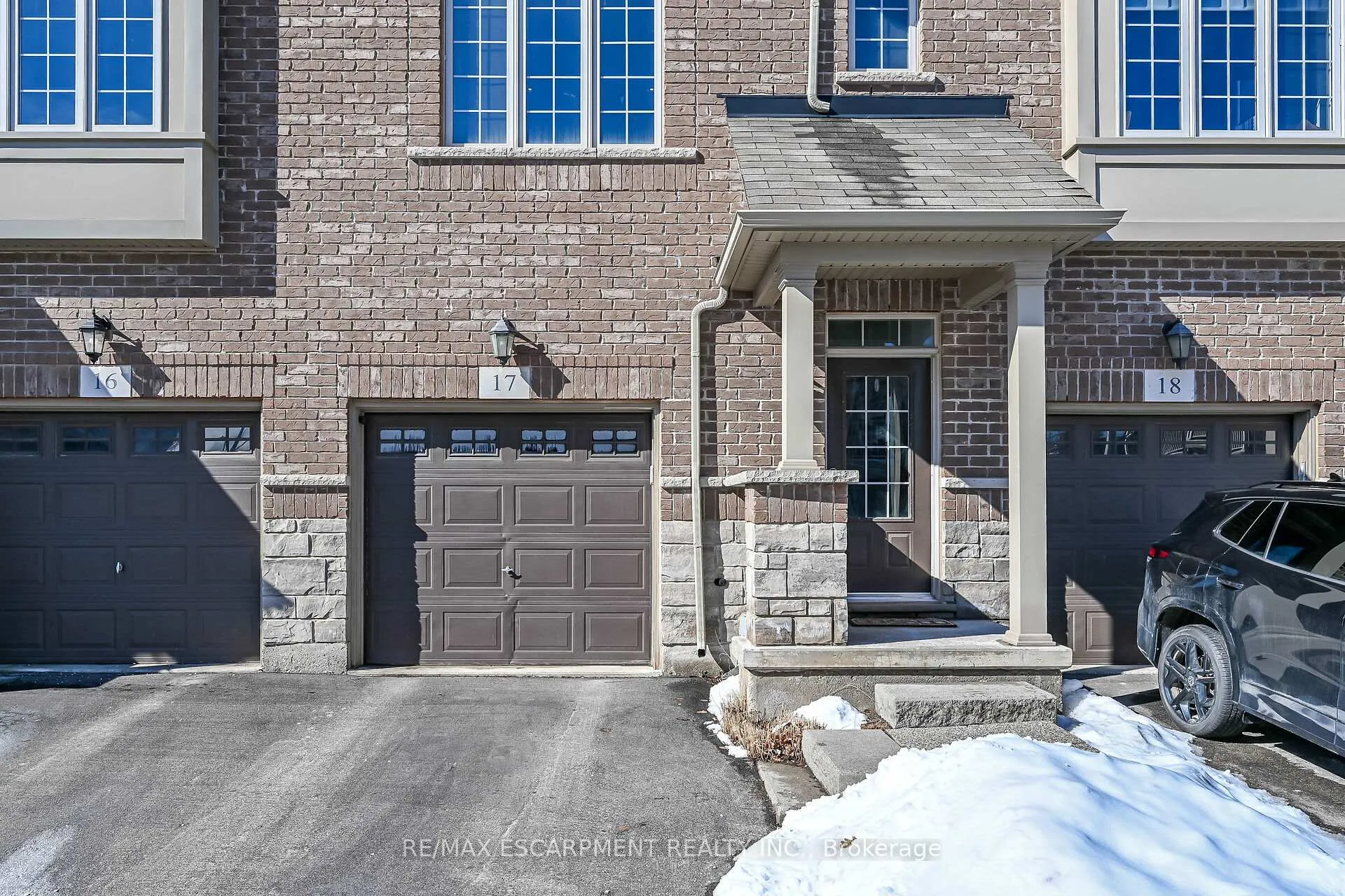 Photo 4 of Unit 17, 257 Parkside Drive, Hamilton, Waterdown — HOMEH