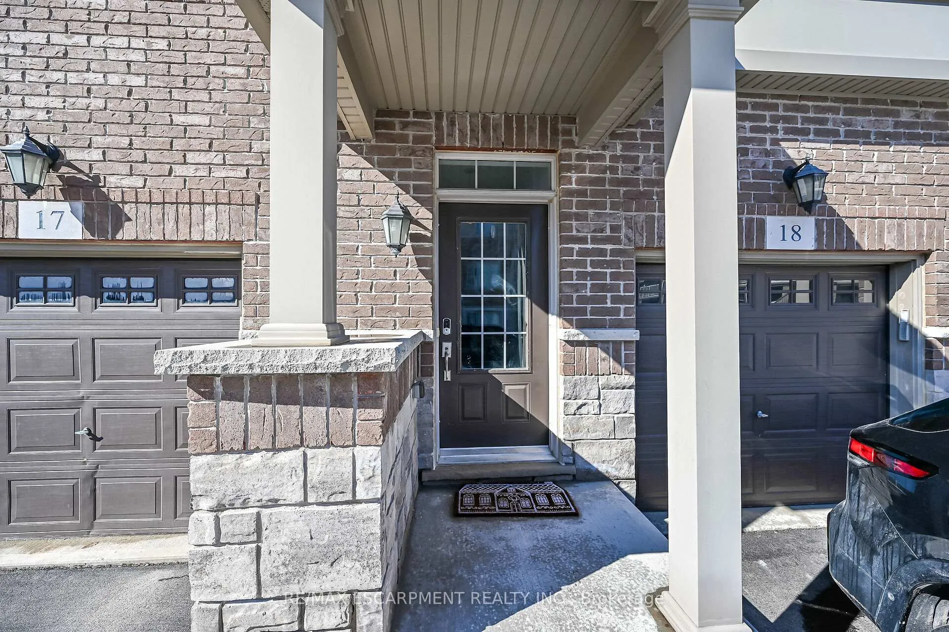 Photo 5 of Unit 17, 257 Parkside Drive, Hamilton, Waterdown — HOMEH