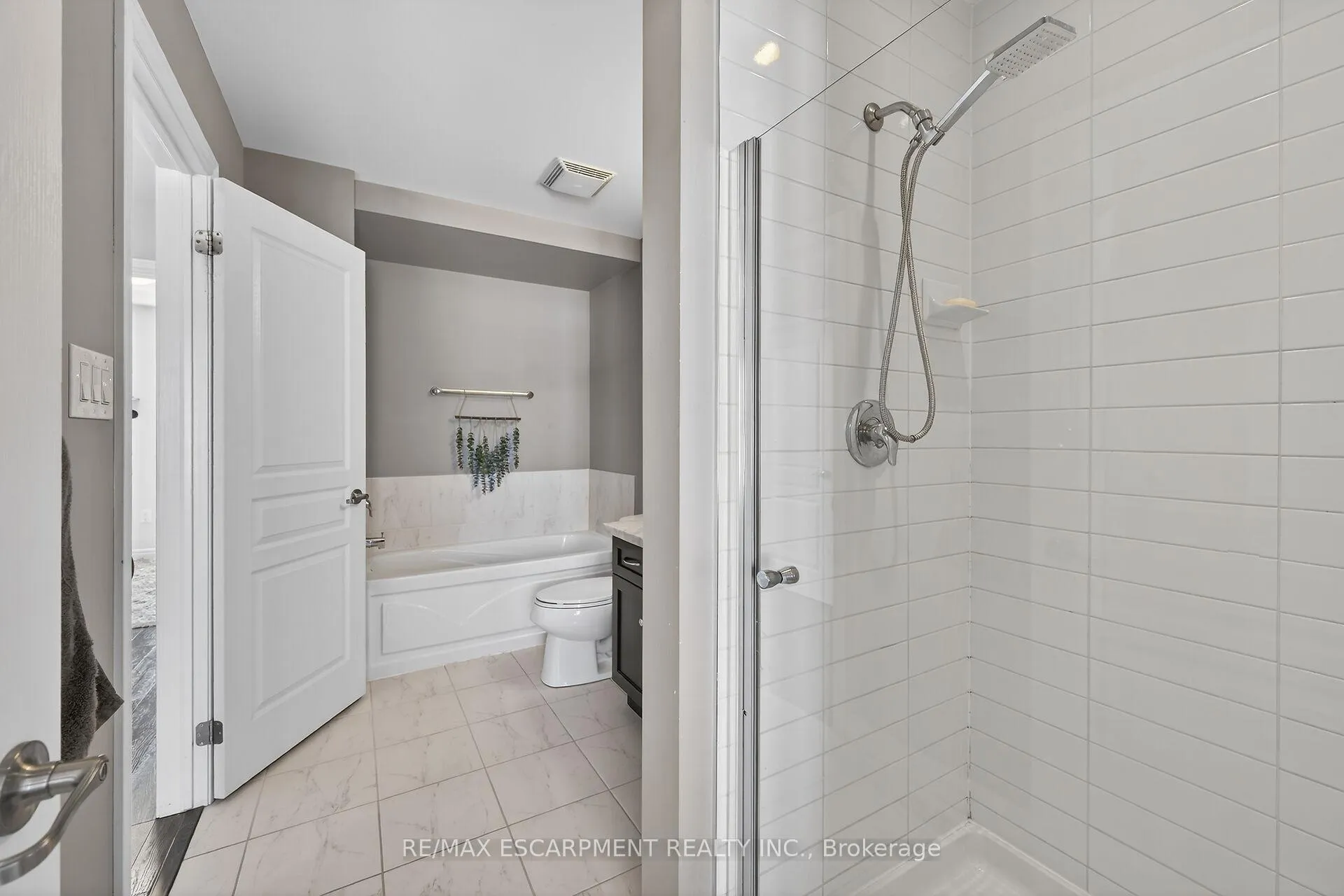 Photo 34 of Unit 17, 257 Parkside Drive, Hamilton, Waterdown — HOMEH