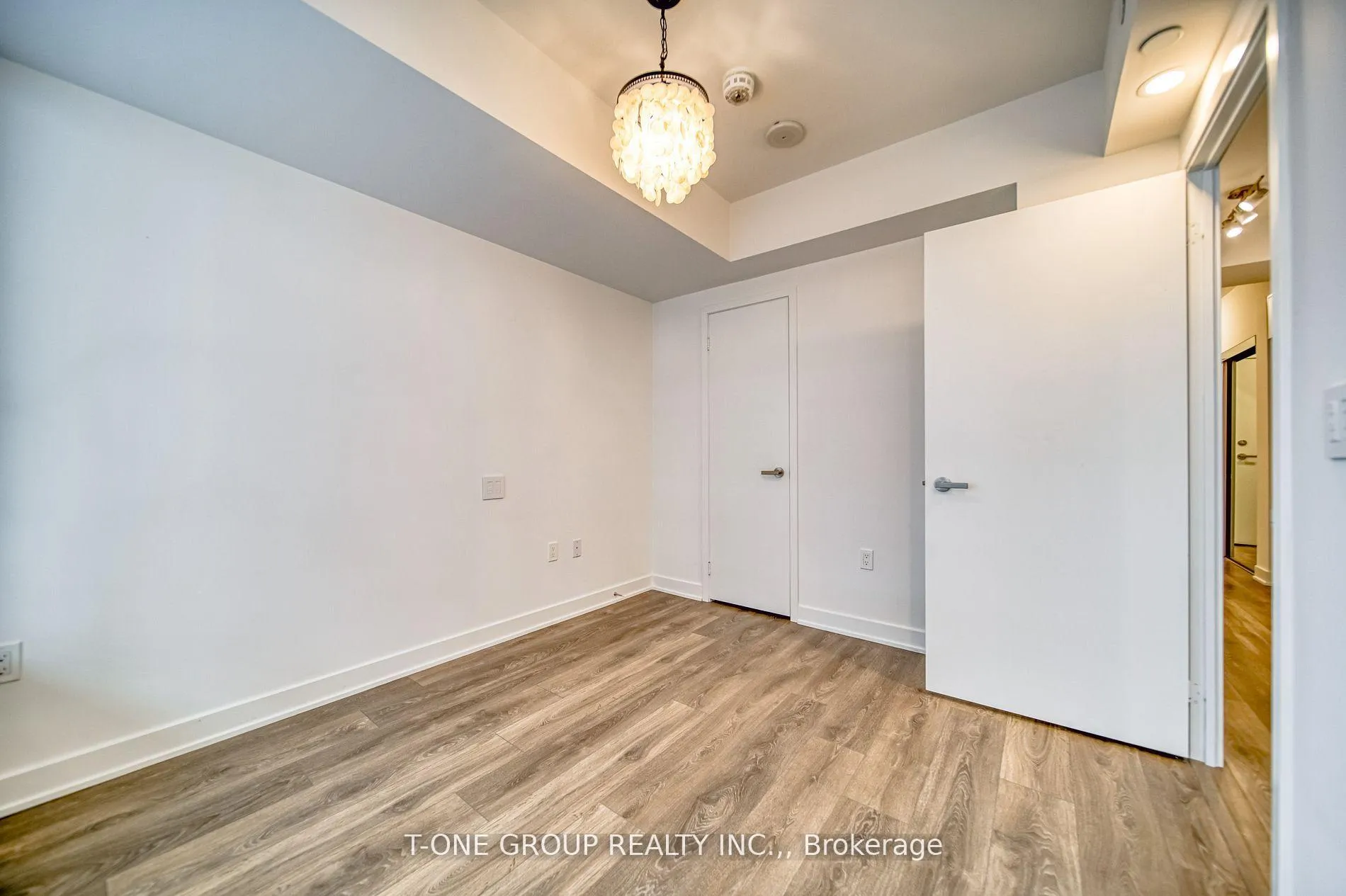 Photo 4 of Unit 2808, 99 Broadway Avenue, Toronto, Mount Pleasant West — HOMEH